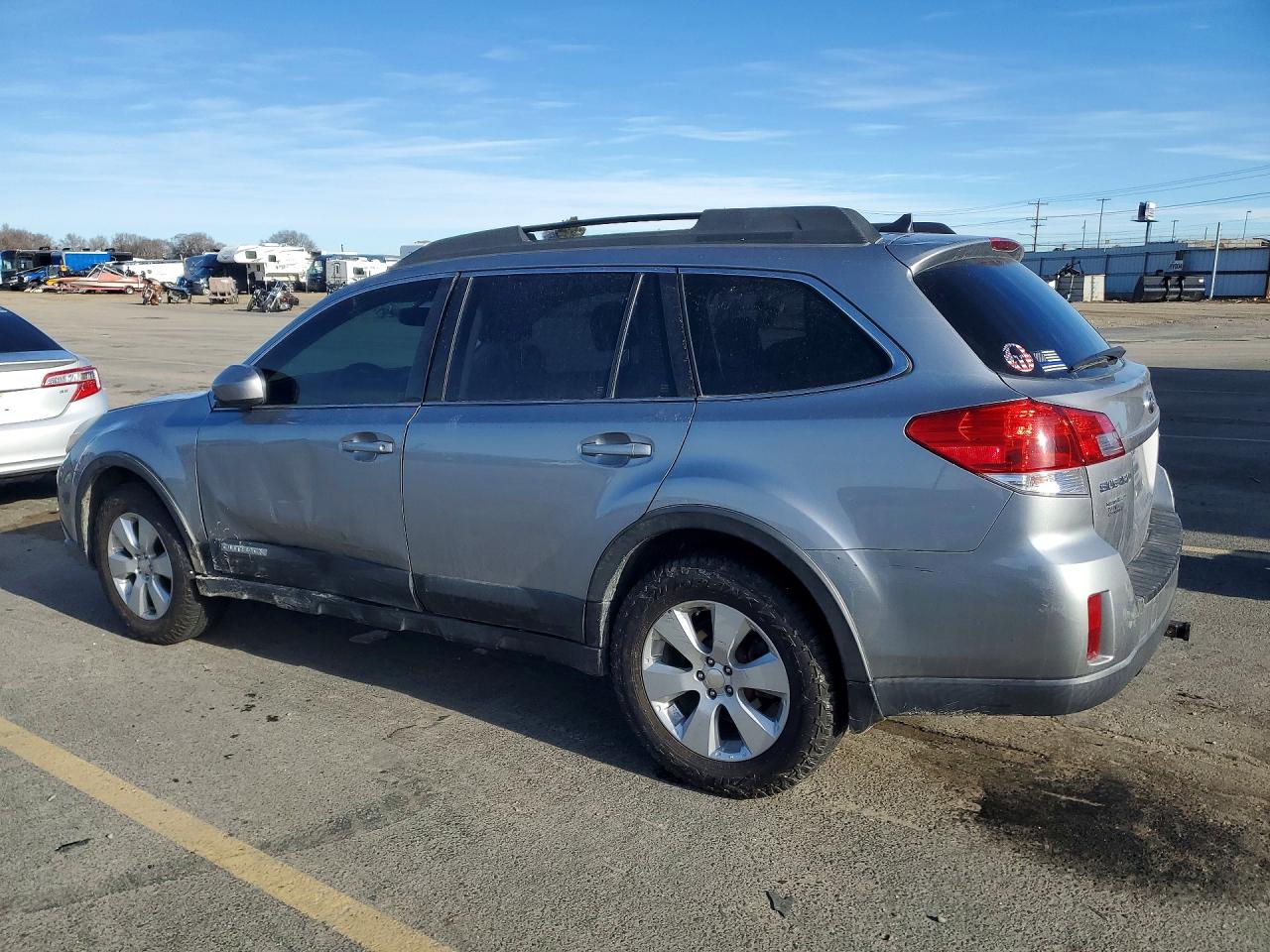 2011 Subaru Outback 2.5i Limited Silver vin: 4S4BRBKC2B3404125