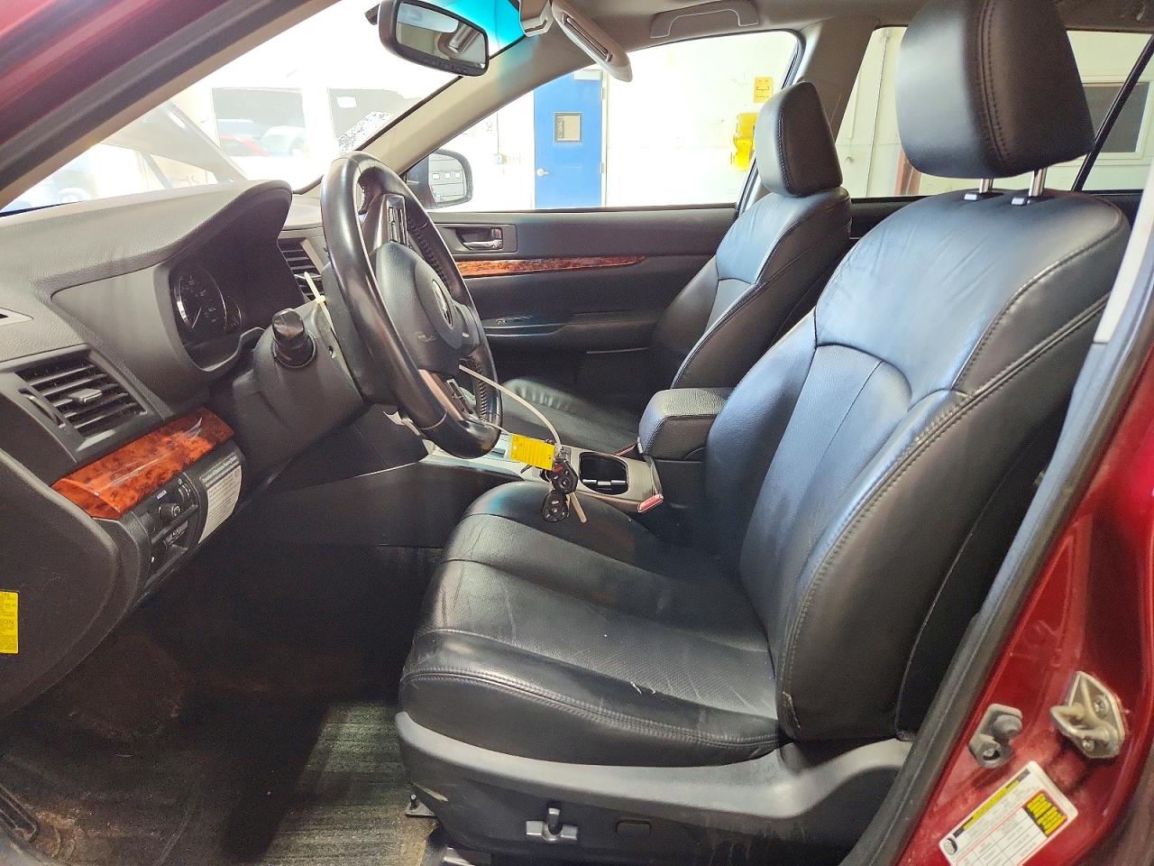 2012 Subaru Outback Красный vin: 4S4BRBKC2C3300428