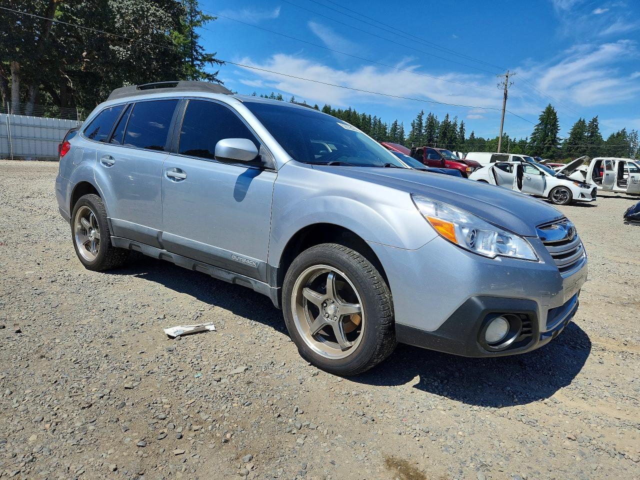 2013 Subaru Outback 2.5i Limited Silver vin: 4S4BRBKC2D3219463