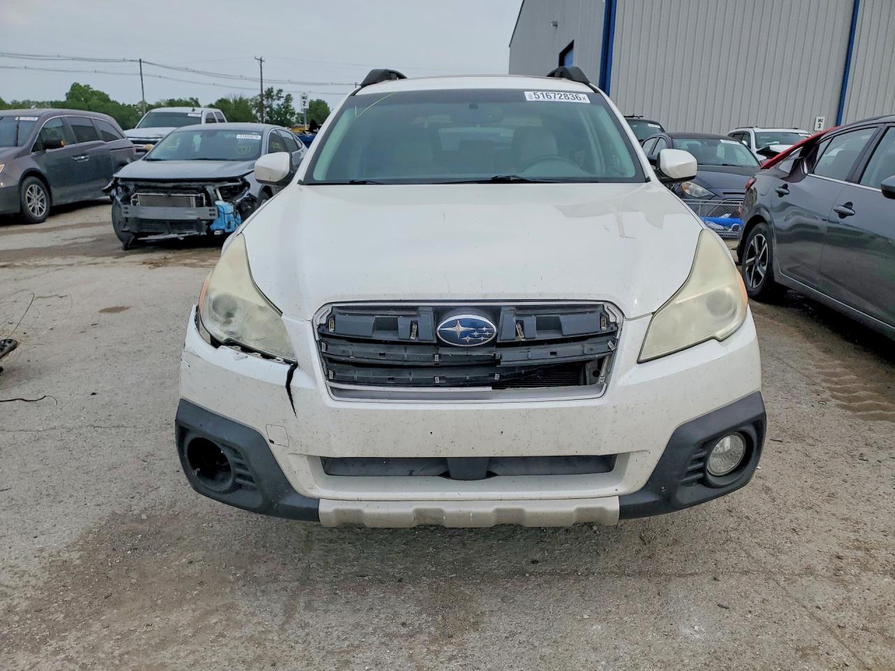 2013 Subaru Outback 2.5i Limited White vin: 4S4BRBKC2D3239356