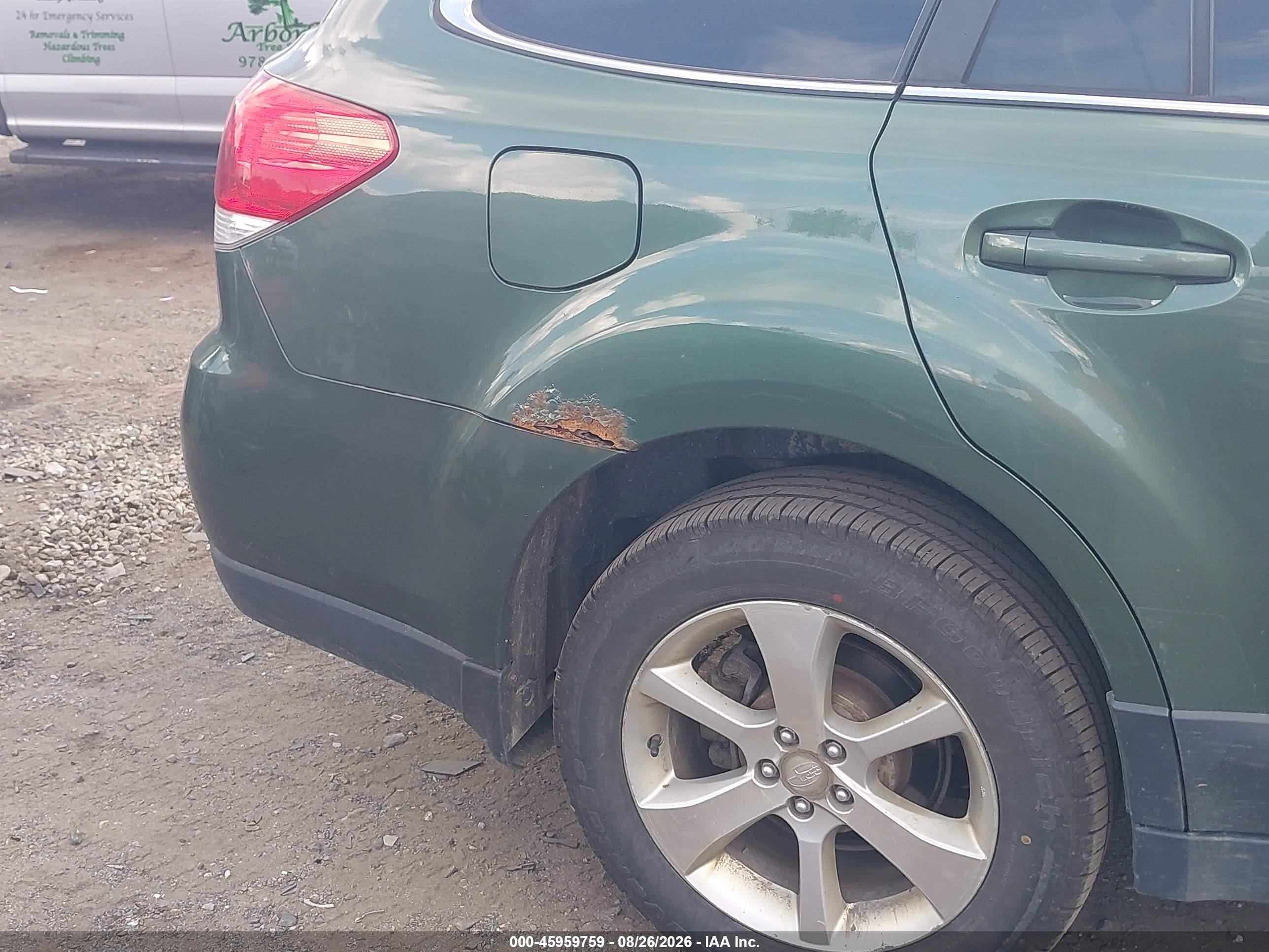 2014 Subaru Outback 2.5i Limited Green vin: 4S4BRBKC2E3251637