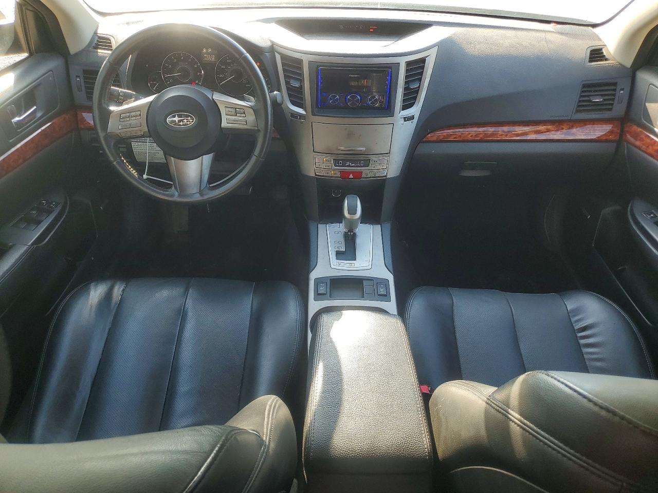 2010 Subaru Outback 2.5i Limited Silver vin: 4S4BRBKC3A3335492