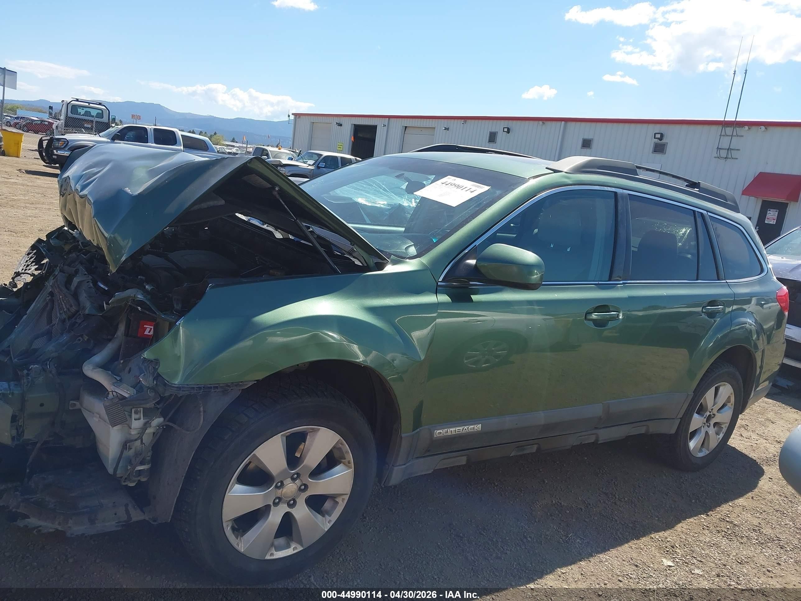 2010 Subaru Outback 2.5i Limited Green vin: 4S4BRBKC3A3364393