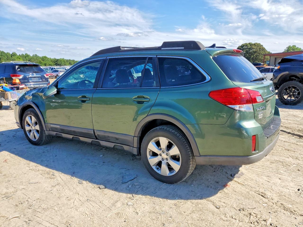 2011 Subaru Outback 2.5i Limited Green vin: 4S4BRBKC3B3411116