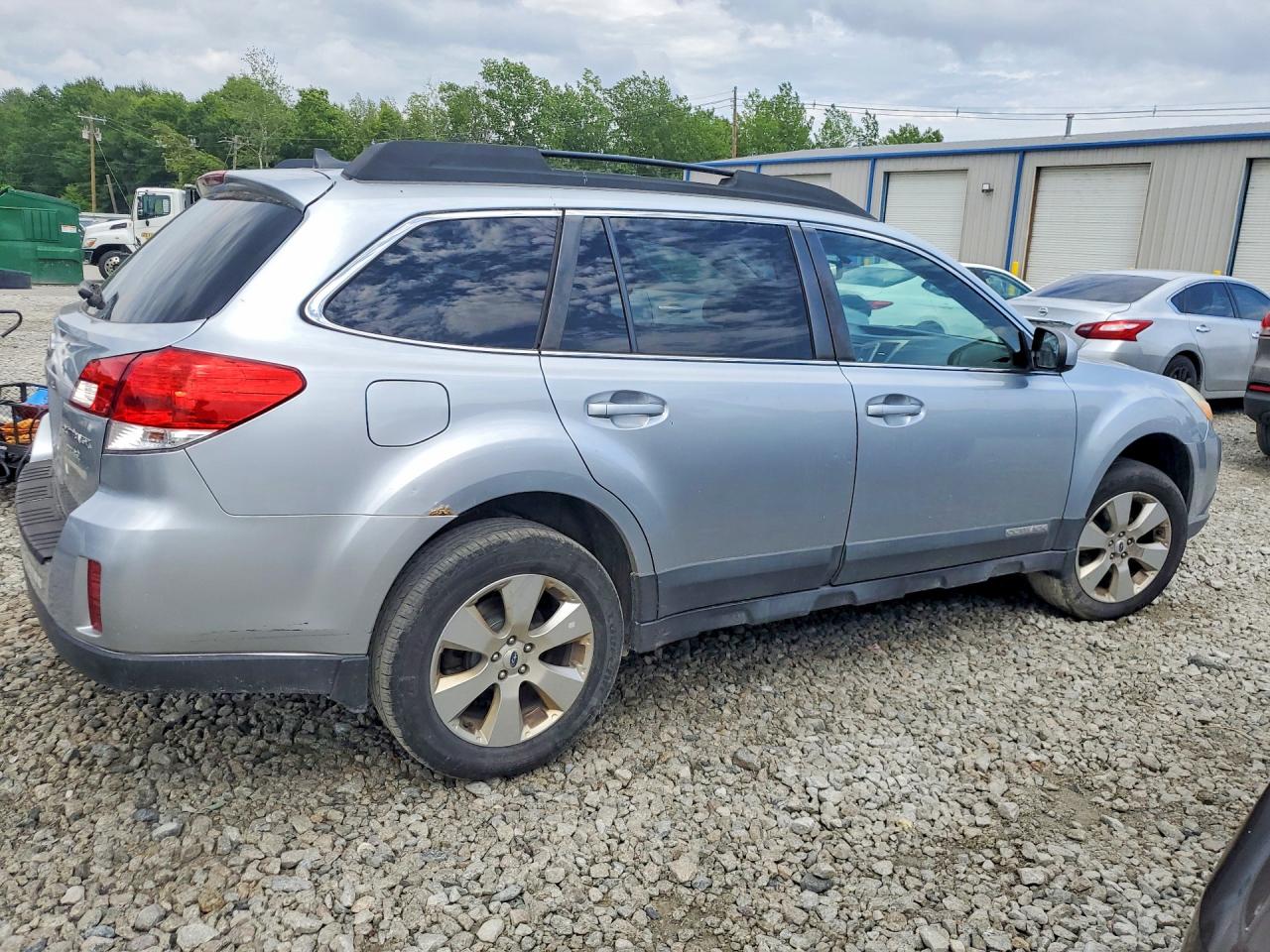 2012 Subaru Outback 2.5i Limited Silver vin: 4S4BRBKC3C3265219