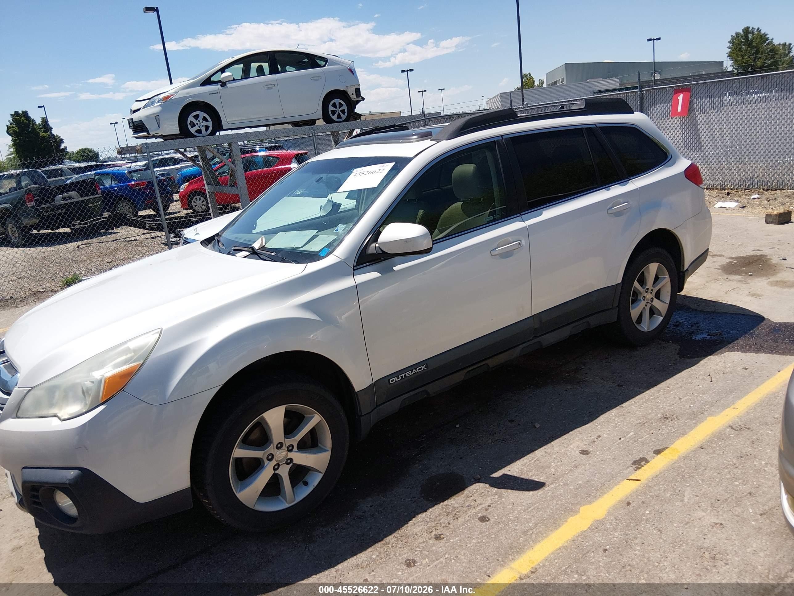 2013 Subaru Outback 2.5i Limited White vin: 4S4BRBKC3D3285083