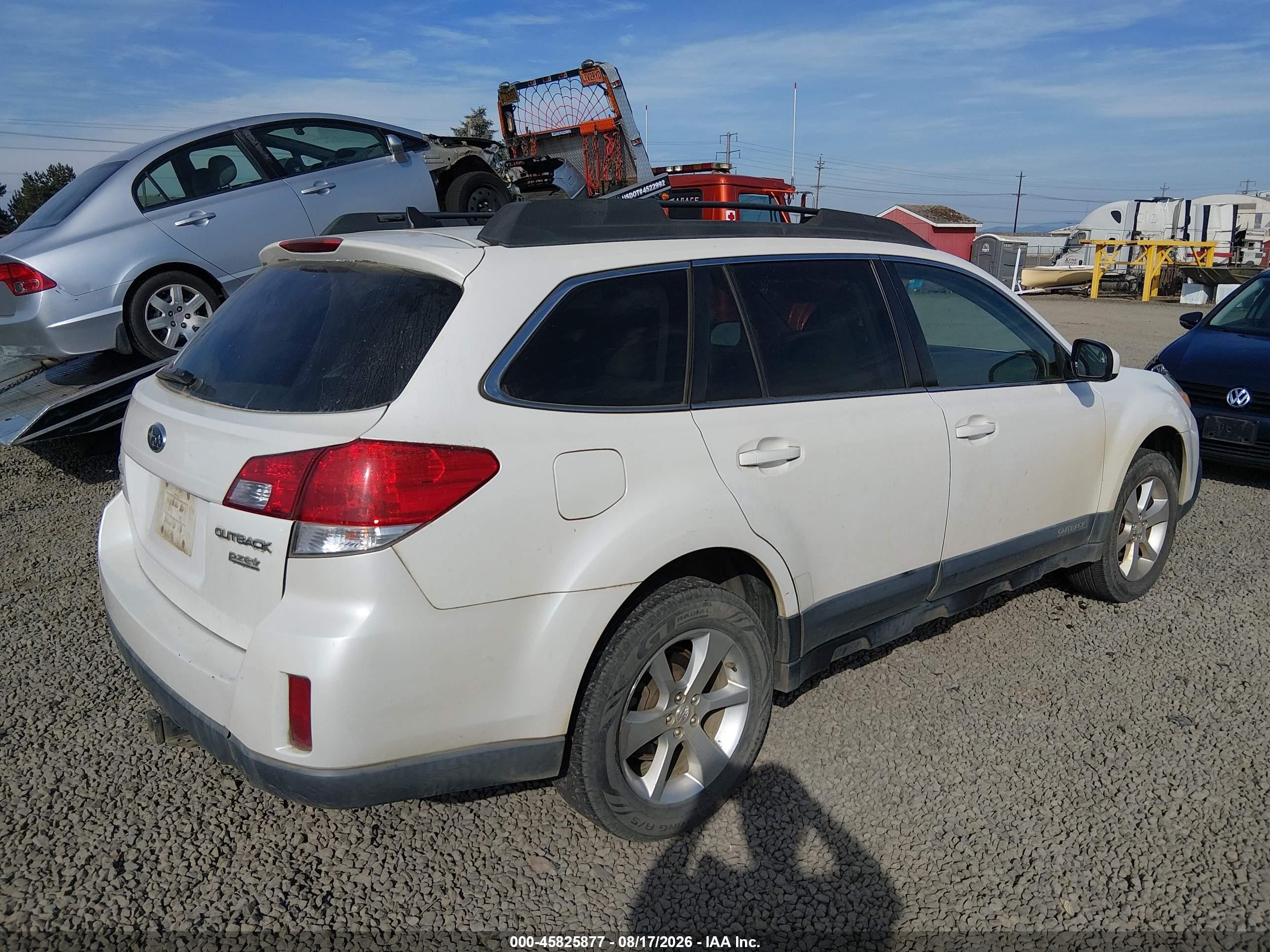 2013 Subaru Outback 2.5i Limited White vin: 4S4BRBKC3D3312315
