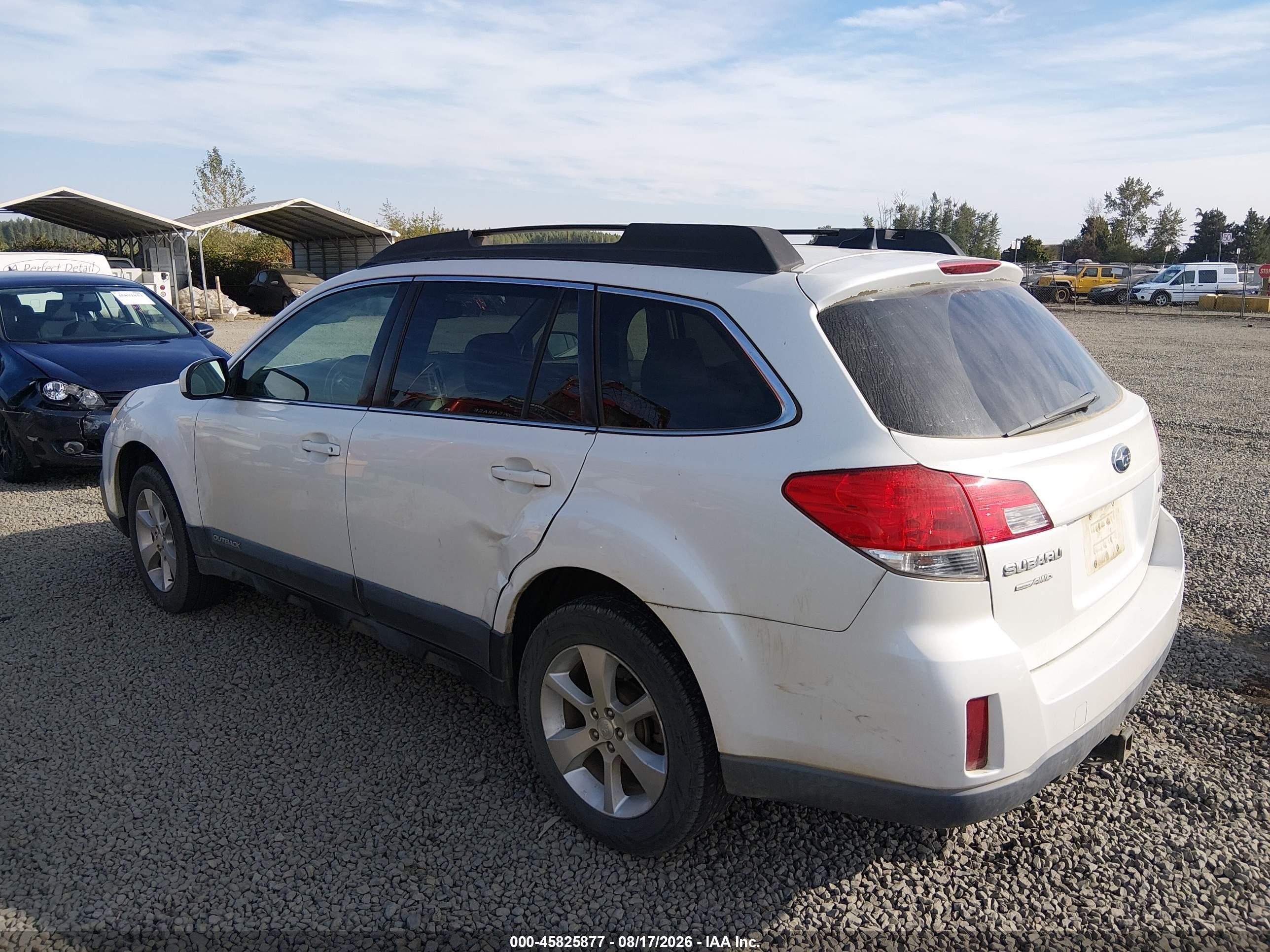 2013 Subaru Outback 2.5i Limited White vin: 4S4BRBKC3D3312315