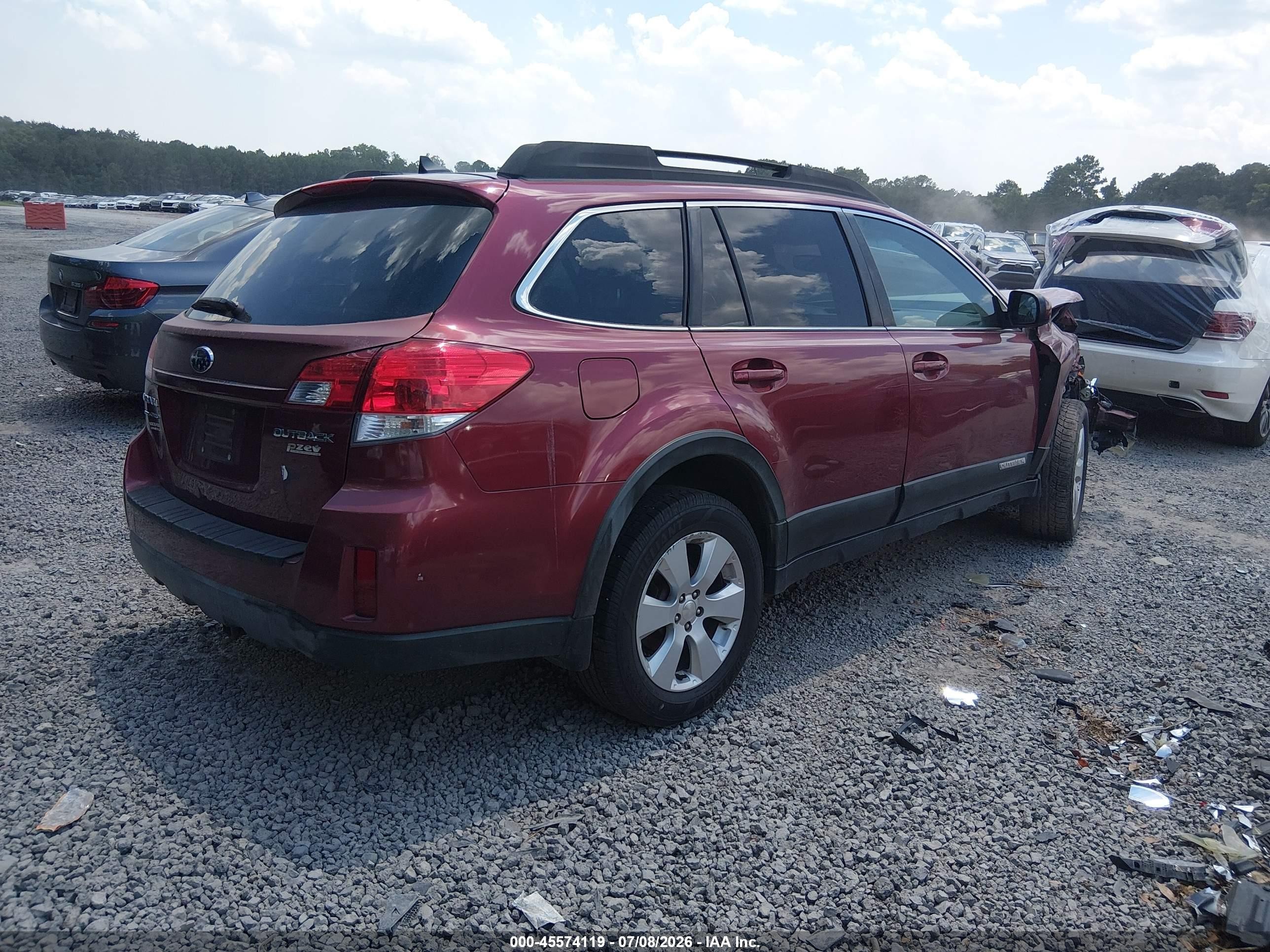 2011 Subaru Outback 2.5i Limited Red vin: 4S4BRBKC4B3318878