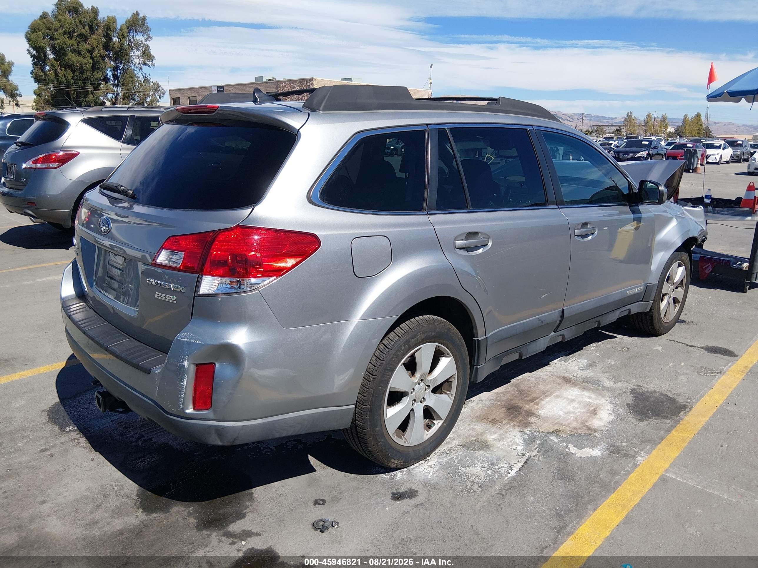 2011 Subaru Outback 2.5i Limited Gray vin: 4S4BRBKC4B3341738