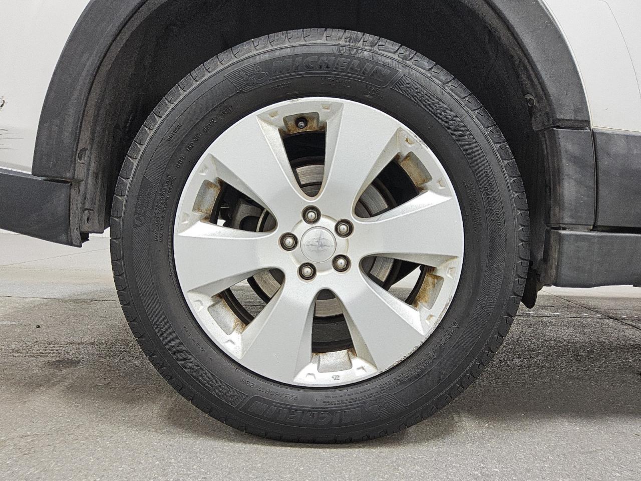2011 Subaru Outback 2.5i Limited White vin: 4S4BRBKC4B3358751 Damage: Right Rear Wheel, Curb Rash, 9 To 10 Inches