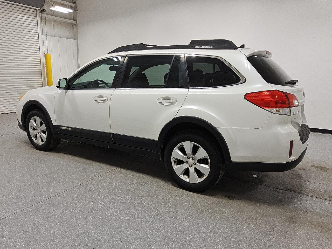 2011 Subaru Outback 2.5i Limited White vin: 4S4BRBKC4B3358751 Damage: Left Rear Door, Heavy Scratch, 6 To 7 Inches