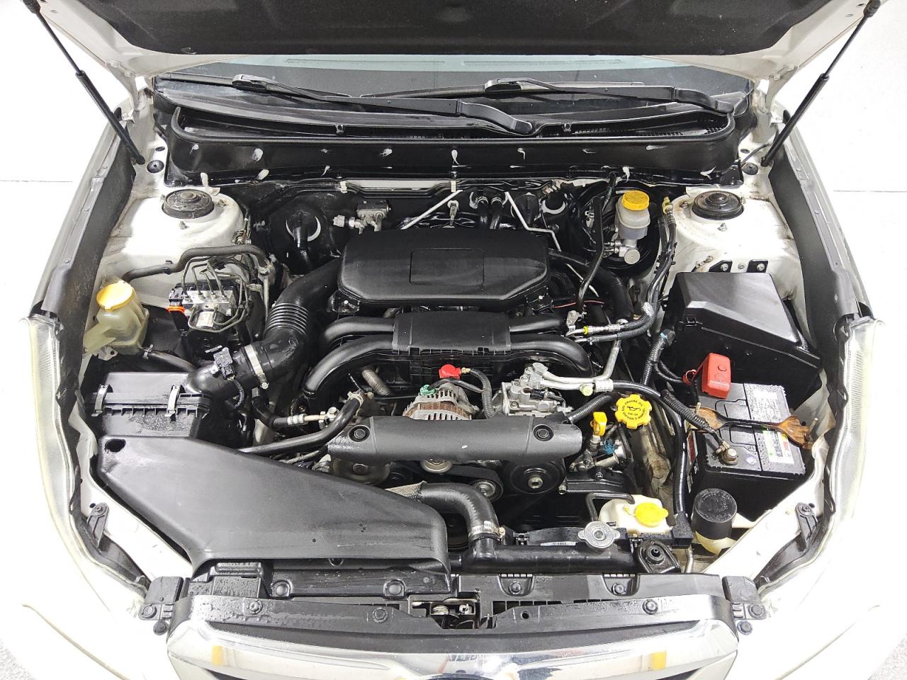 2011 Subaru Outback 2.5i Limited White vin: 4S4BRBKC4B3358751 Damage: Air Conditioner, Blows Warm, Repair Required
