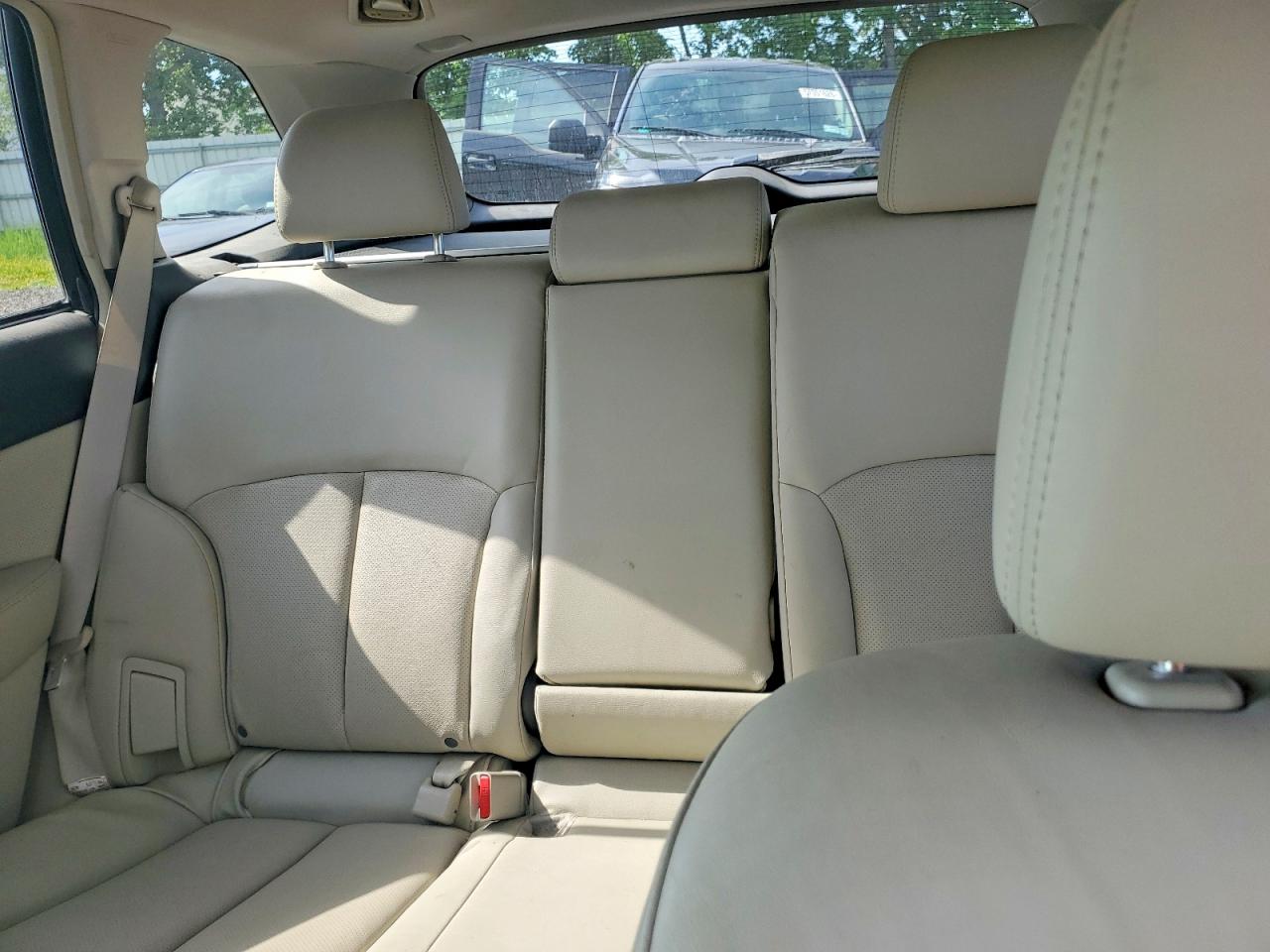 2011 Subaru Outback 2.5i Limited Зеленый vin: 4S4BRBKC4B3382953