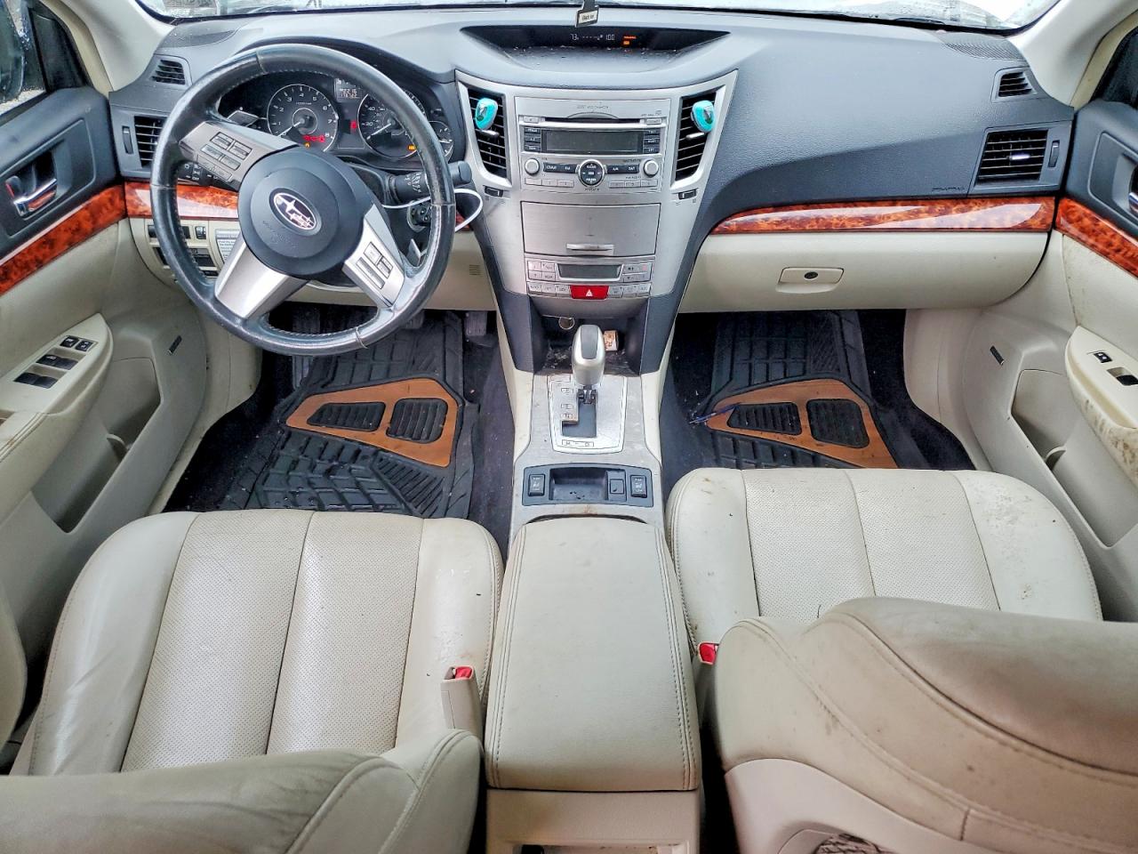 2011 Subaru Outback 2.5i Limited White vin: 4S4BRBKC4B3387019