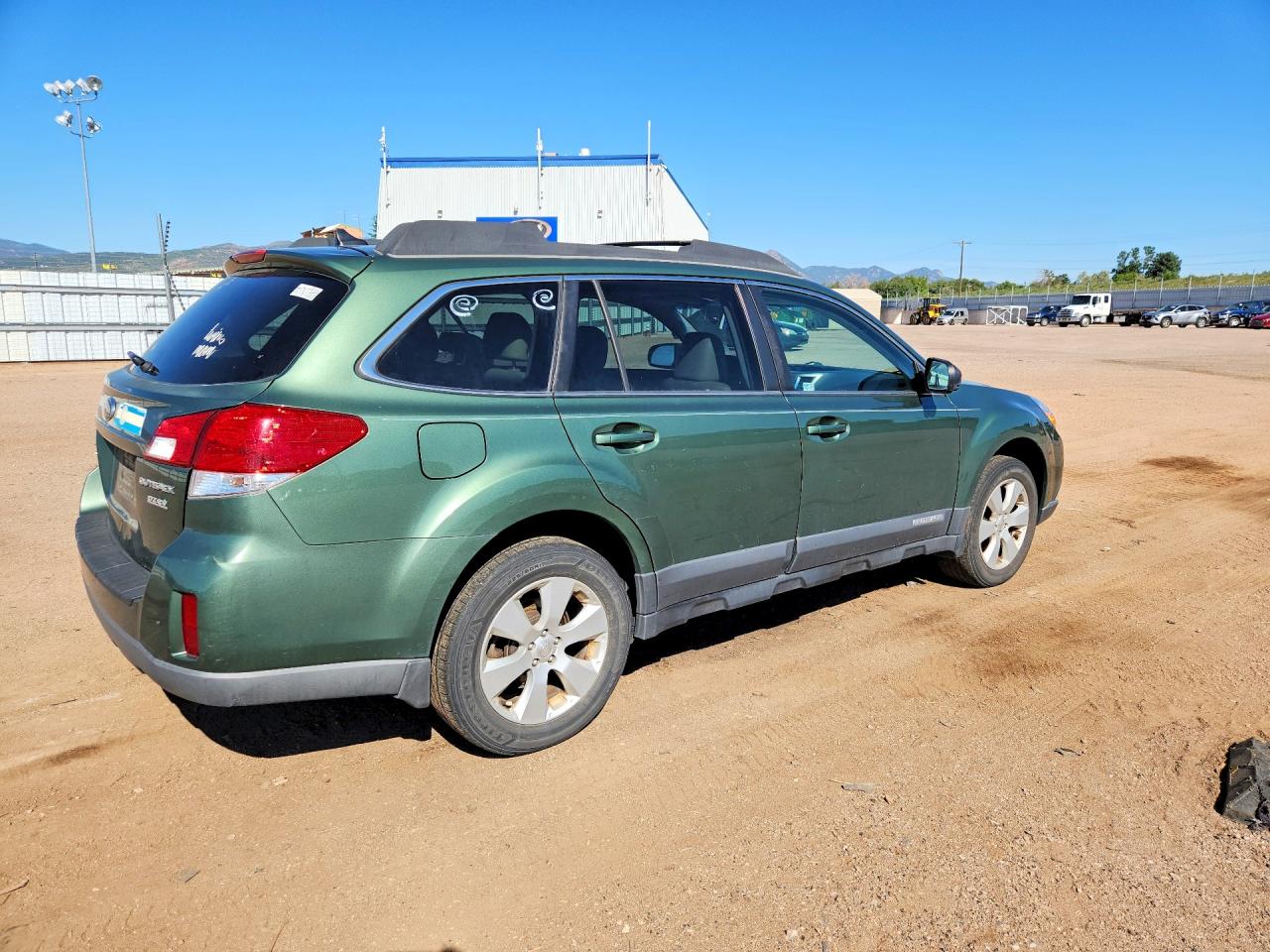 2011 Subaru Outback 2.5i Limited Green vin: 4S4BRBKC4B3418947