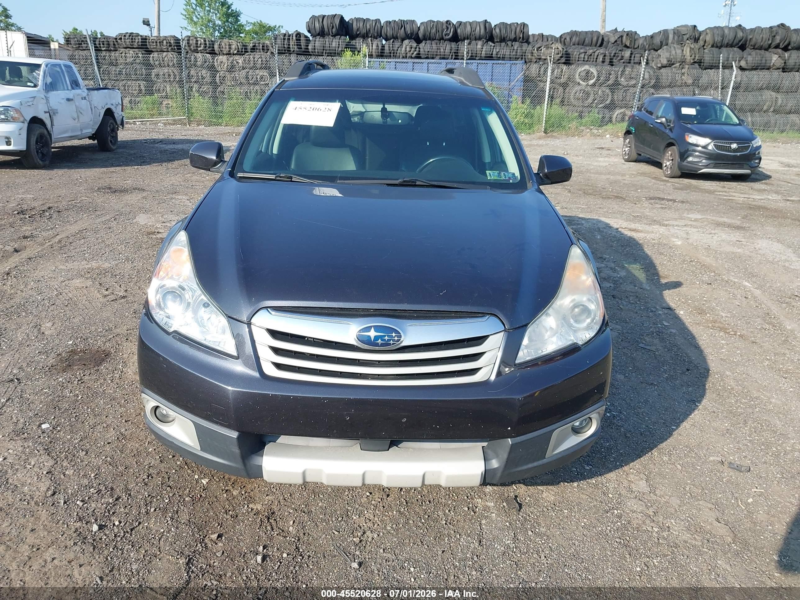 2011 Subaru Outback 2.5i Limited Gray vin: 4S4BRBKC4B3438308