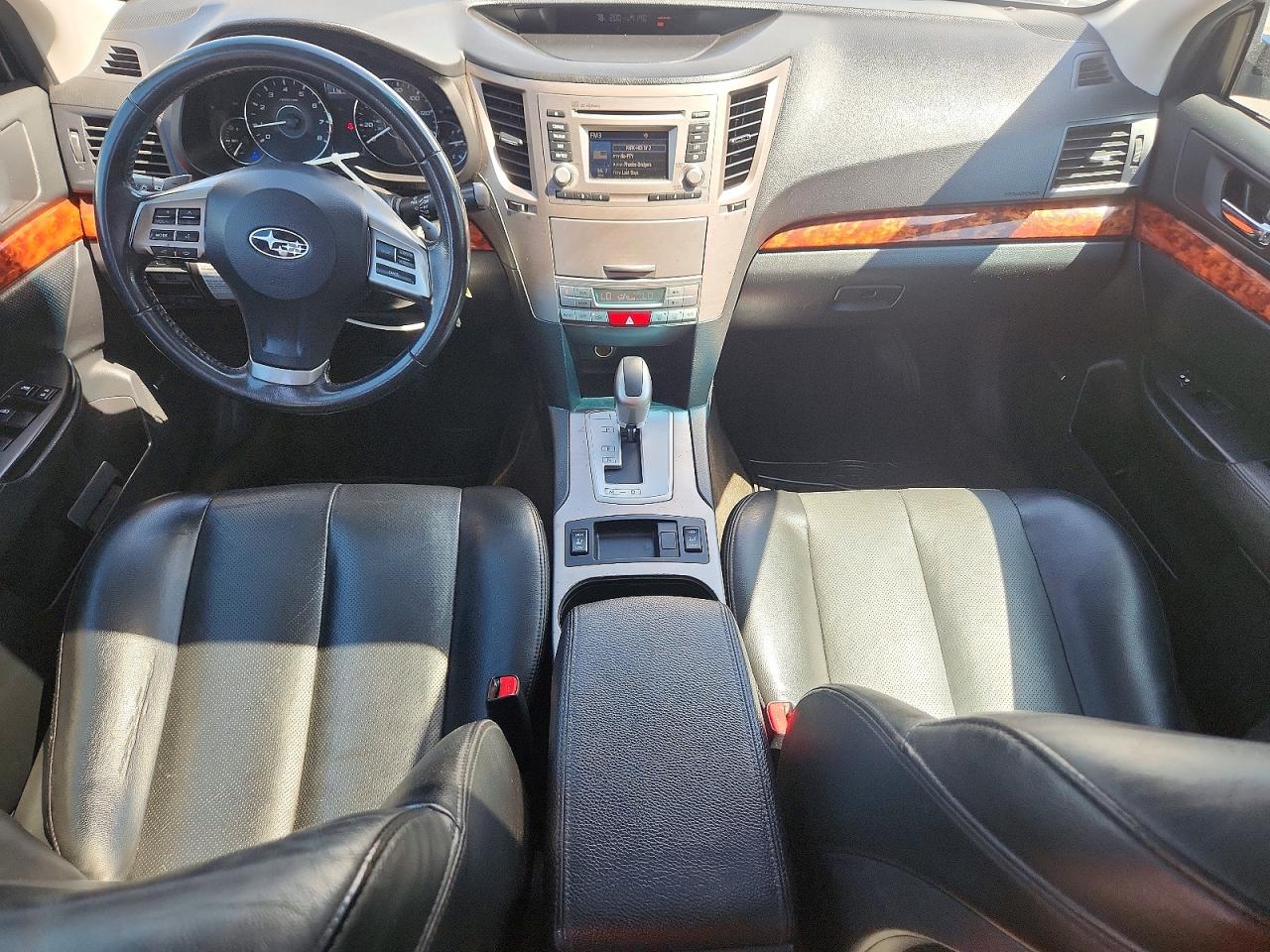 2012 Subaru Outback 2.5i Limited Silver vin: 4S4BRBKC4C3200122