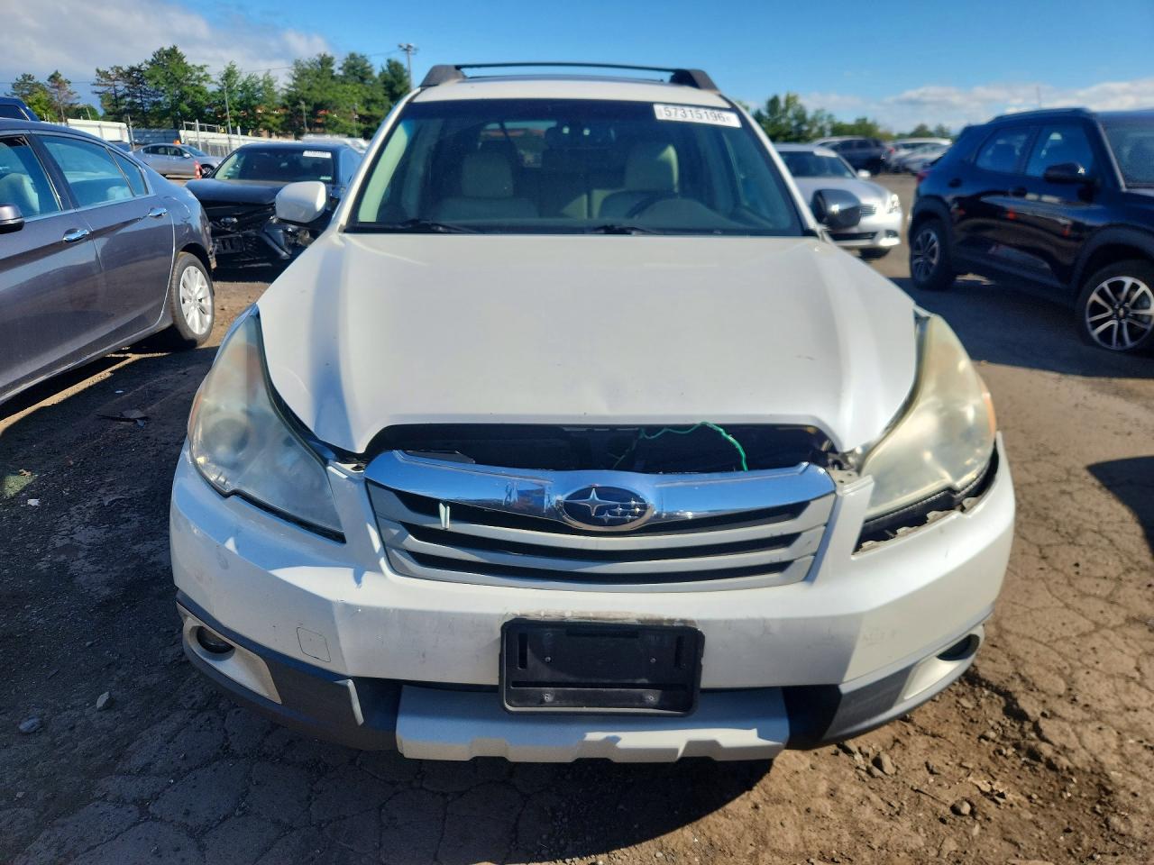 2012 Subaru Outback 2.5i Limited White vin: 4S4BRBKC4C3207359