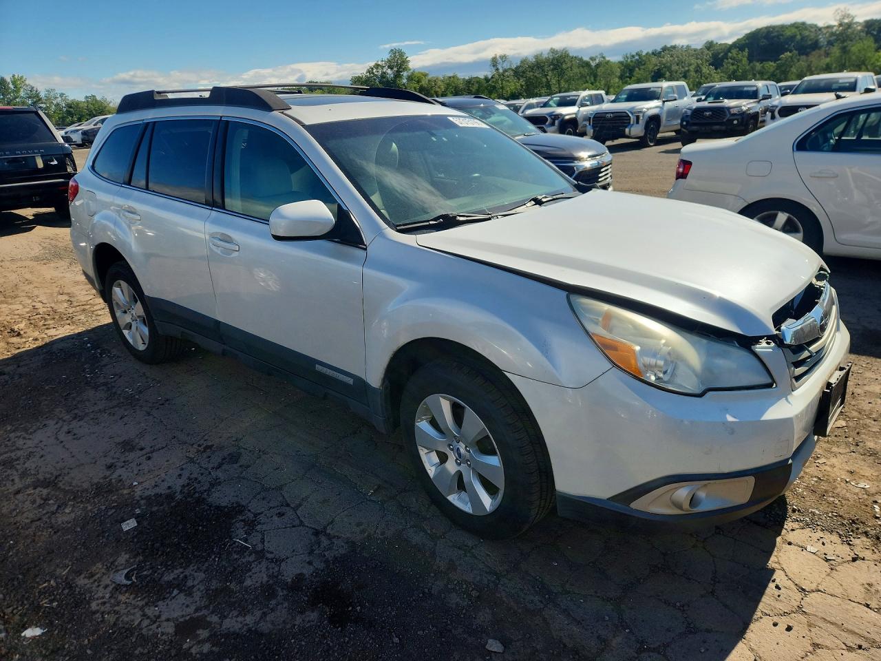 2012 Subaru Outback 2.5i Limited White vin: 4S4BRBKC4C3207359