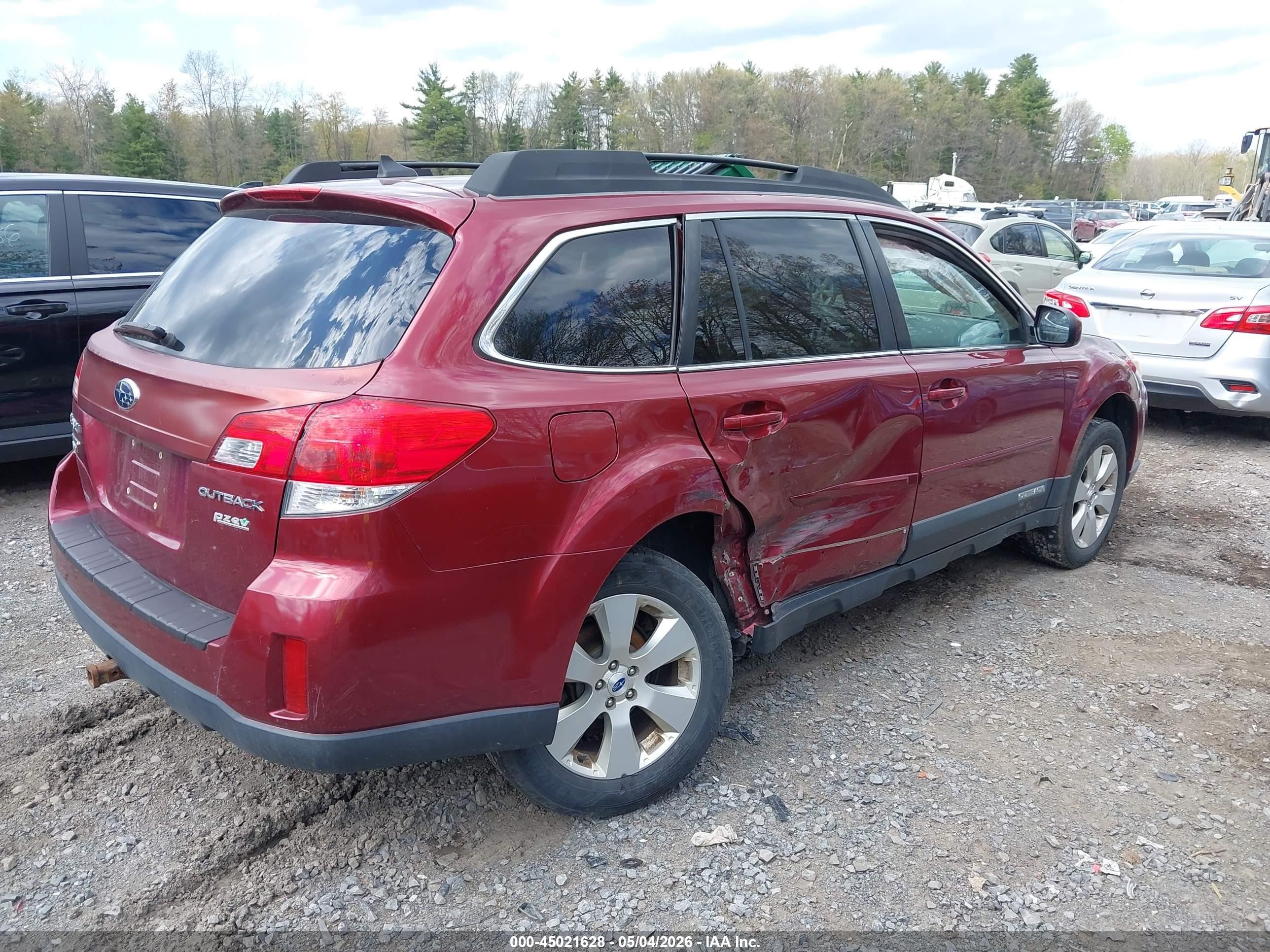 2012 Subaru Outback 2.5i Limited Red vin: 4S4BRBKC4C3258909