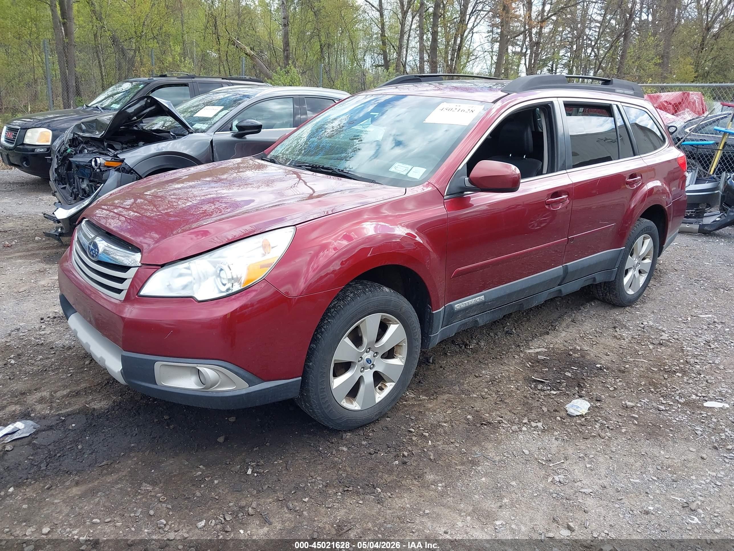 2012 Subaru Outback 2.5i Limited Red vin: 4S4BRBKC4C3258909