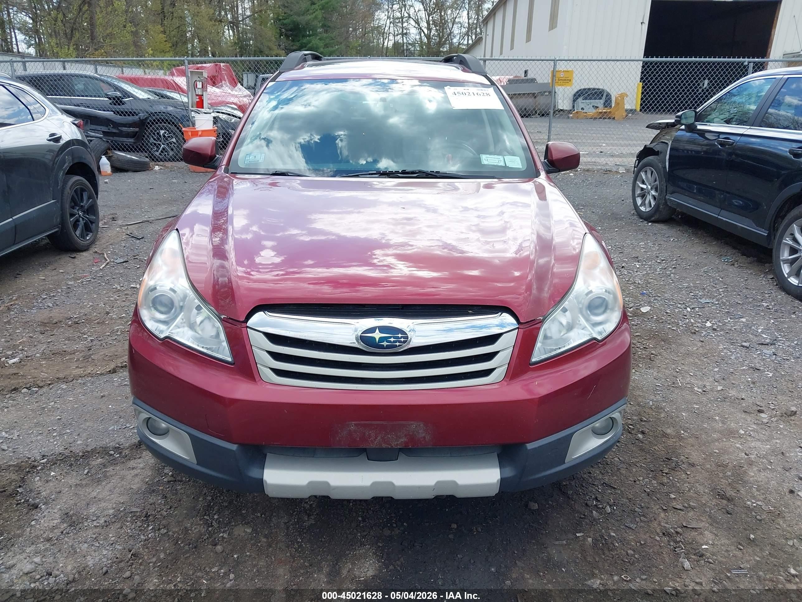 2012 Subaru Outback 2.5i Limited Red vin: 4S4BRBKC4C3258909