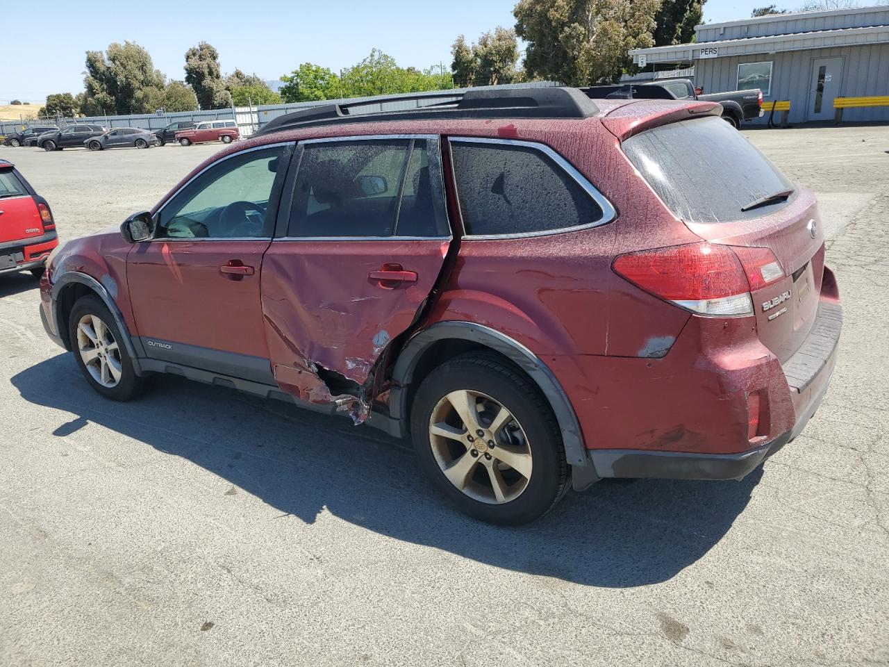 2013 Subaru Outback 2.5i Limited Burgundy vin: 4S4BRBKC4D3324215