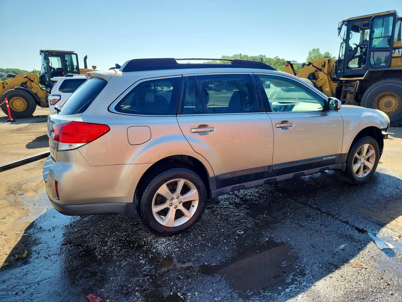 2014 Subaru Outback 2.5i Limited Tan vin: 4S4BRBKC4E3246911