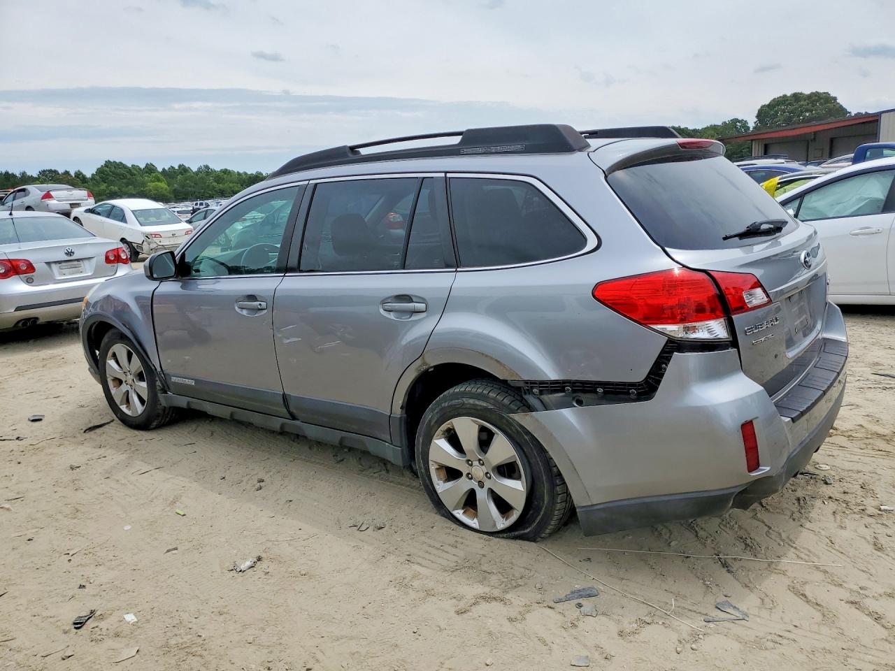 2010 Subaru Outback 2.5i Limited Серебряный vin: 4S4BRBKC5A3353993