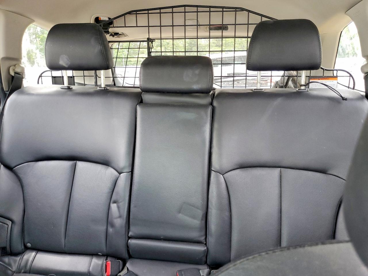 2010 Subaru Outback 2.5i Limited Серебряный vin: 4S4BRBKC5A3353993