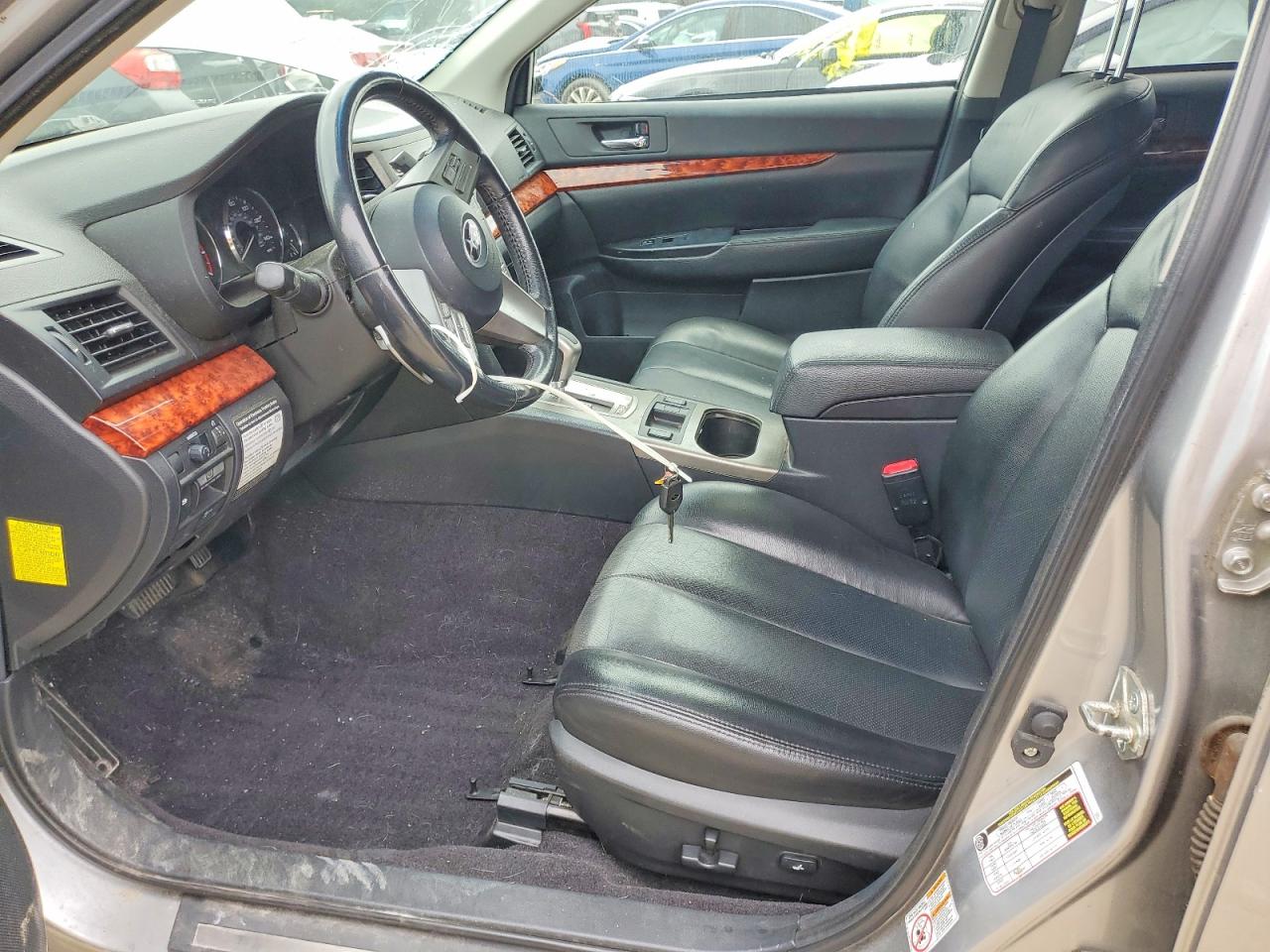 2010 Subaru Outback 2.5i Limited Серебряный vin: 4S4BRBKC5A3353993