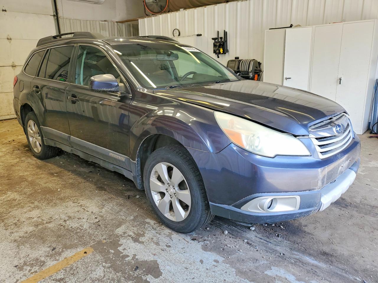 2010 Subaru Outback 2.5i Limited Charcoal vin: 4S4BRBKC5A3358238