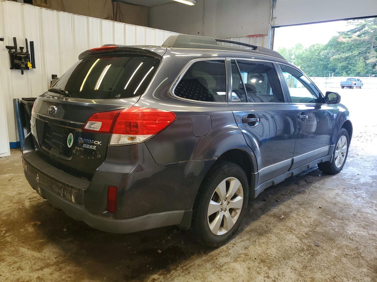 2010 Subaru Outback 2.5i Limited Charcoal vin: 4S4BRBKC5A3358238