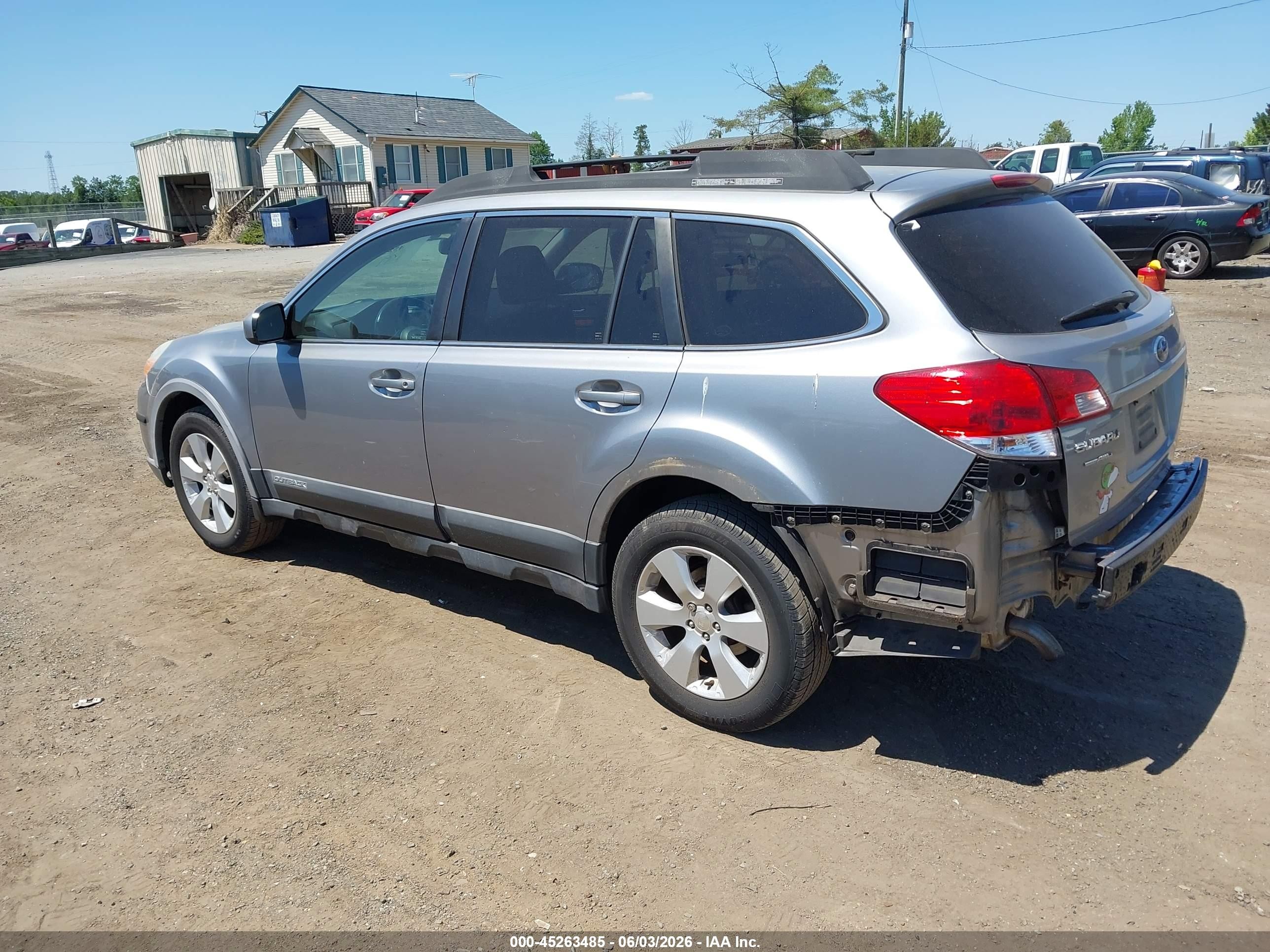 2010 Subaru Outback 2.5i Limited Silver vin: 4S4BRBKC5A3376920