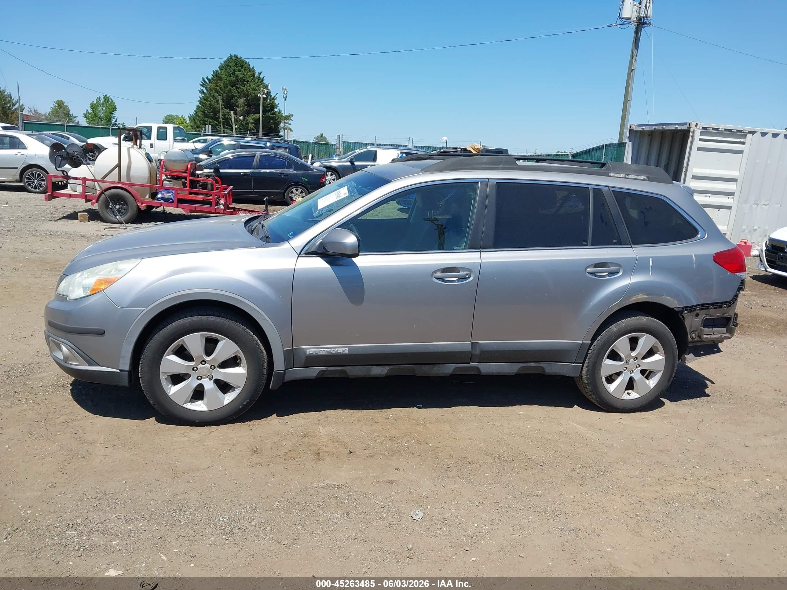 2010 Subaru Outback 2.5i Limited Silver vin: 4S4BRBKC5A3376920