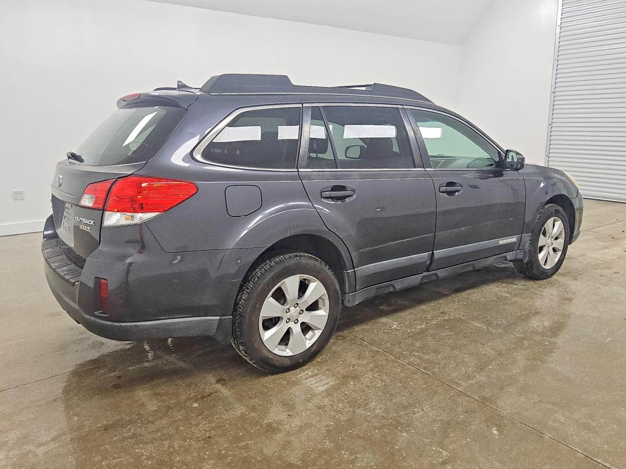 2011 Subaru Outback 2.5i Limited Gray vin: 4S4BRBKC5B3413501