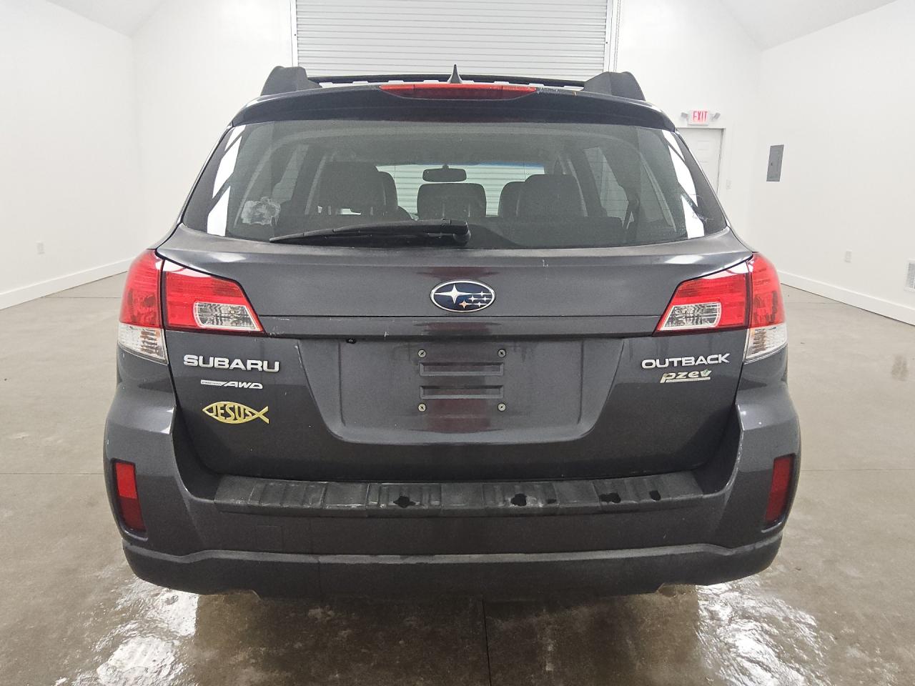 2011 Subaru Outback 2.5i Limited Gray vin: 4S4BRBKC5B3413501 Damage: Lift Gate, Heavy Scratch, 1 To 2 Inches