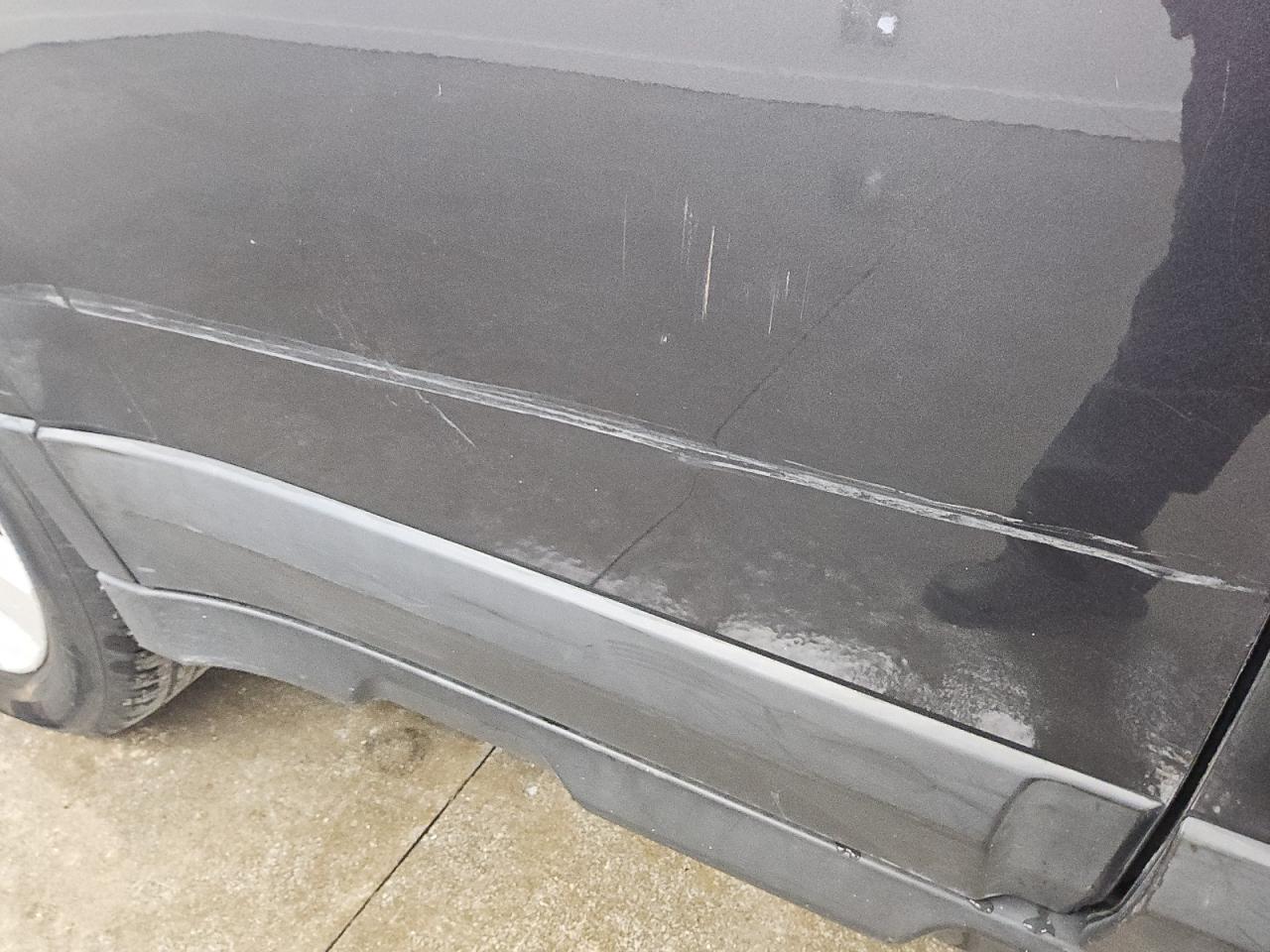 2011 Subaru Outback 2.5i Limited Gray vin: 4S4BRBKC5B3413501 Damage: Right Rear Door, Dent(S) W/ Paint Dmg, > 12 Inches