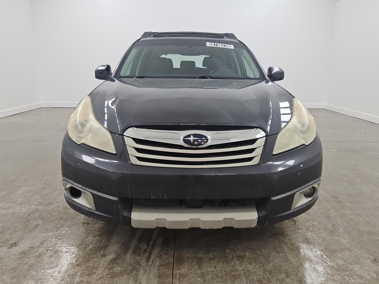 2011 Subaru Outback 2.5i Limited Gray vin: 4S4BRBKC5B3413501 Damage: Right Fog Lamp, Missing, Replacement Required