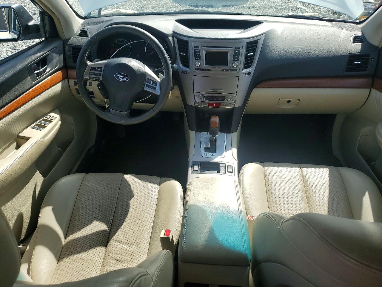 2013 Subaru Outback 2.5i Limited White vin: 4S4BRBKC5D3238900