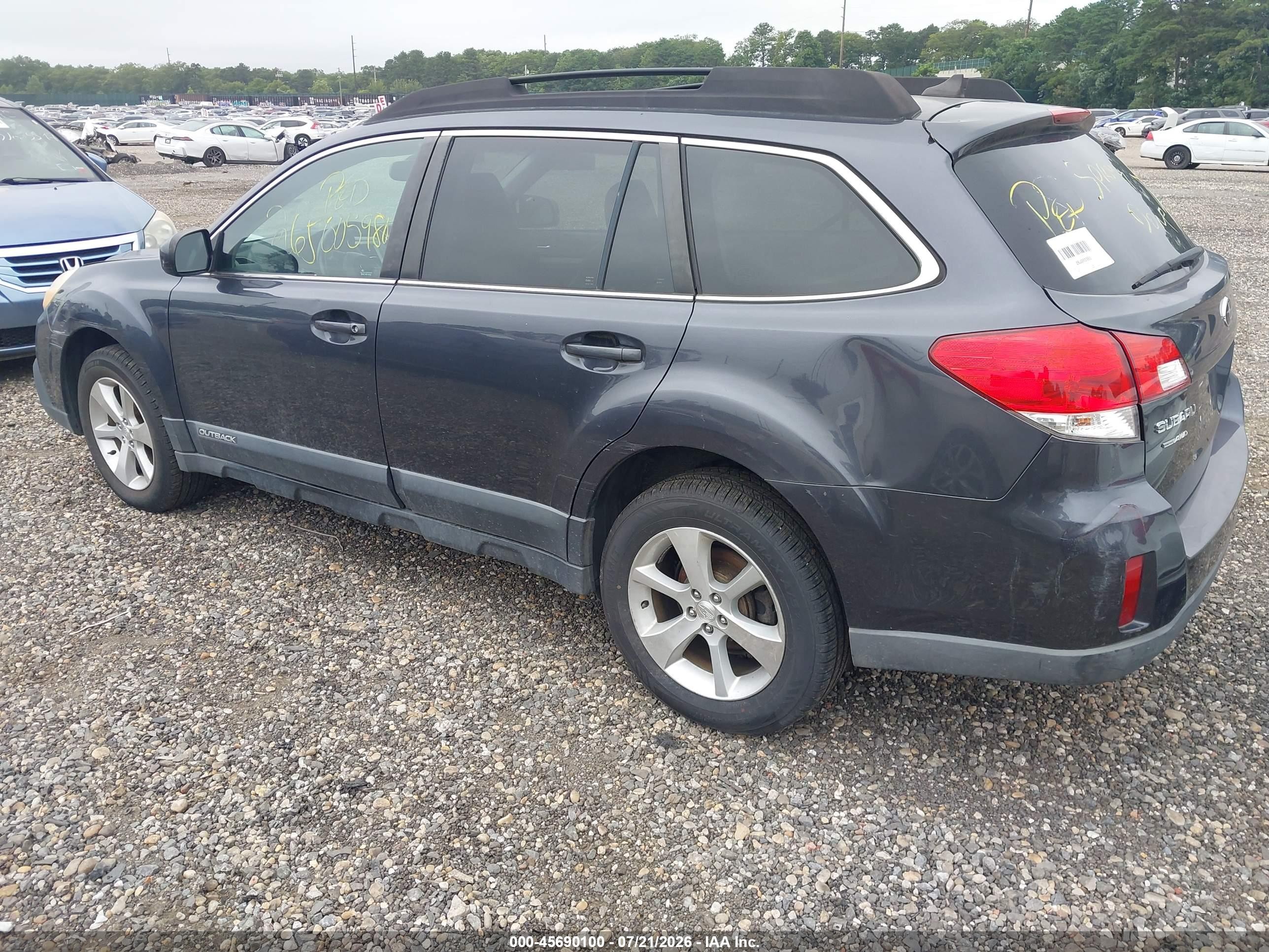 2013 Subaru Outback 2.5i Limited Черный vin: 4S4BRBKC5D3239884