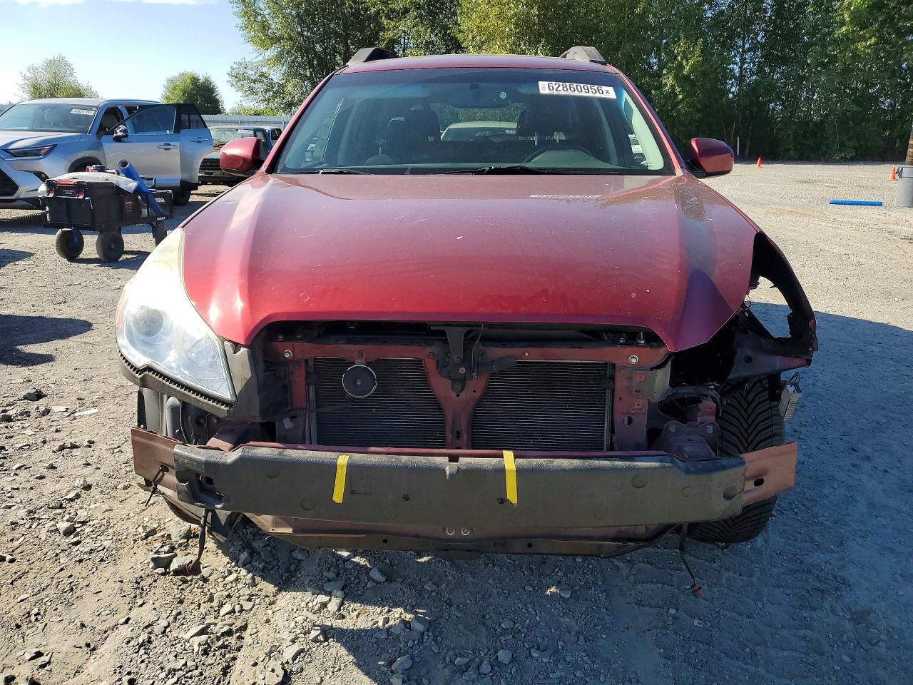 2013 Subaru Outback 2.5i Limited Red vin: 4S4BRBKC5D3242929