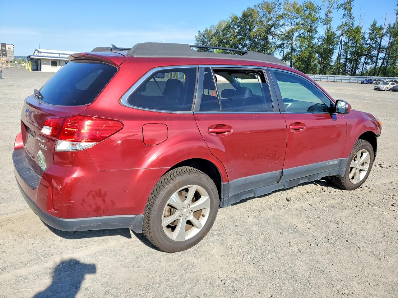 2013 Subaru Outback 2.5i Limited Red vin: 4S4BRBKC5D3242929