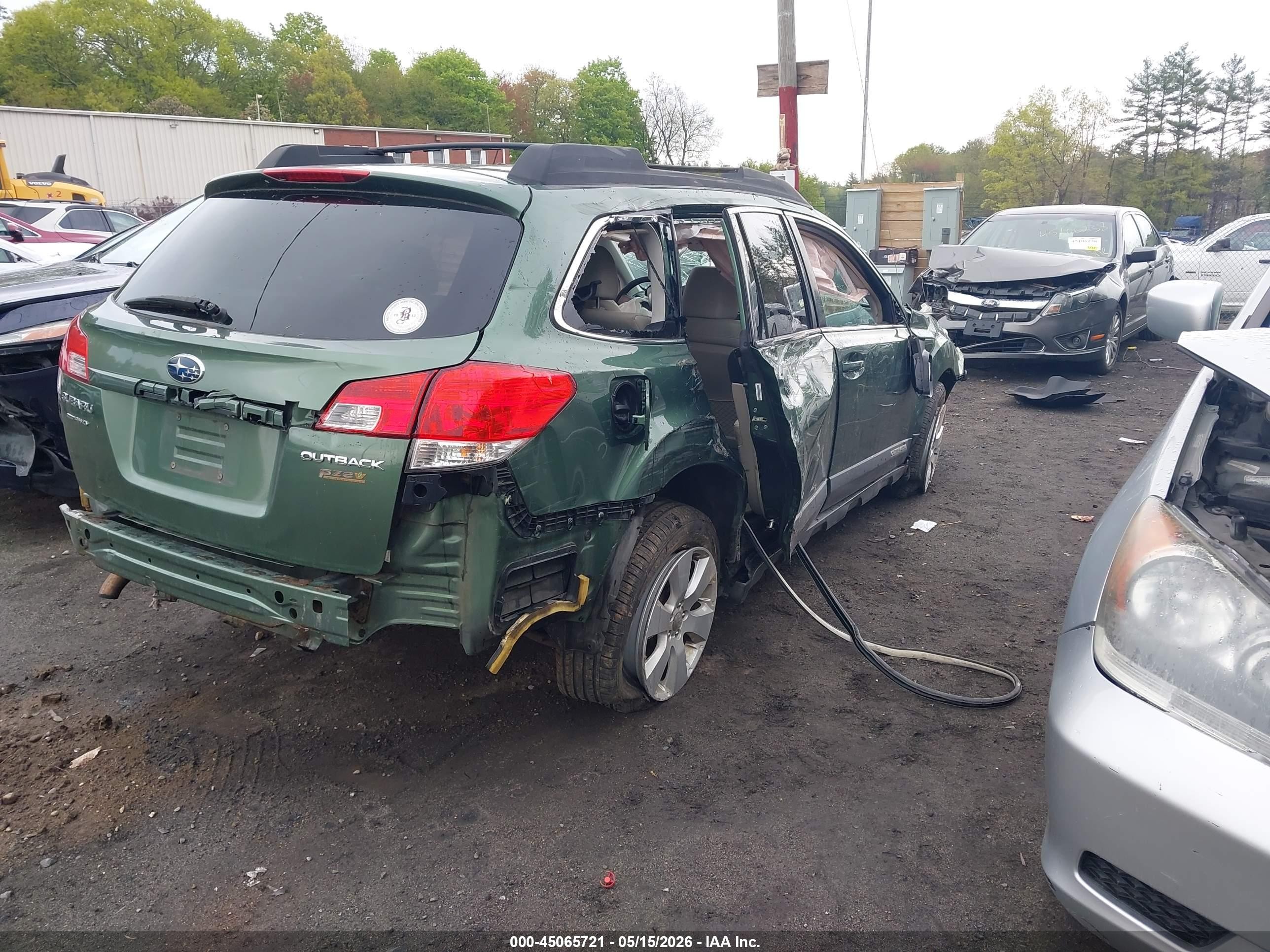 2010 Subaru Outback 2.5i Limited Green vin: 4S4BRBKC6A3313986