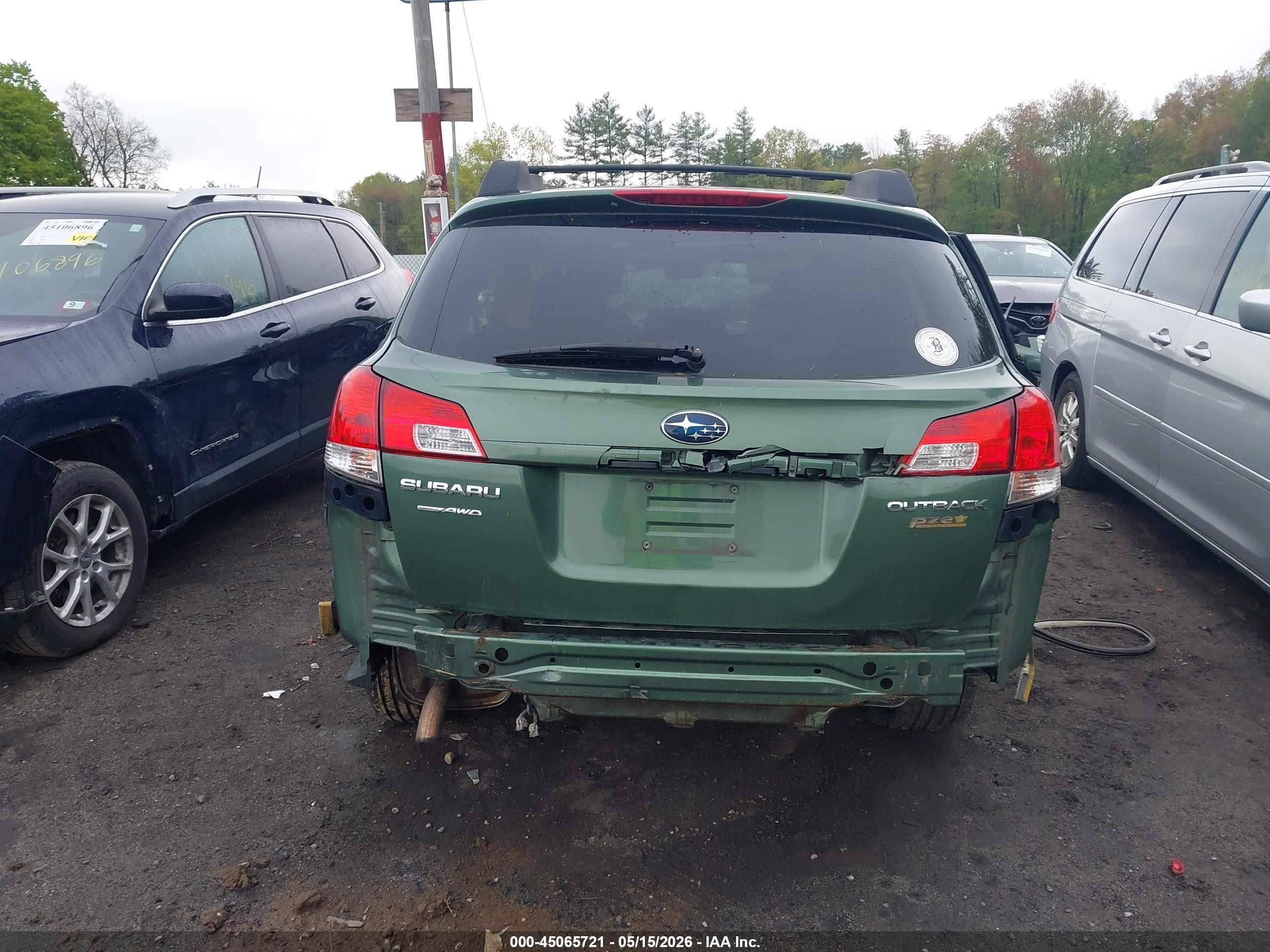 2010 Subaru Outback 2.5i Limited Green vin: 4S4BRBKC6A3313986
