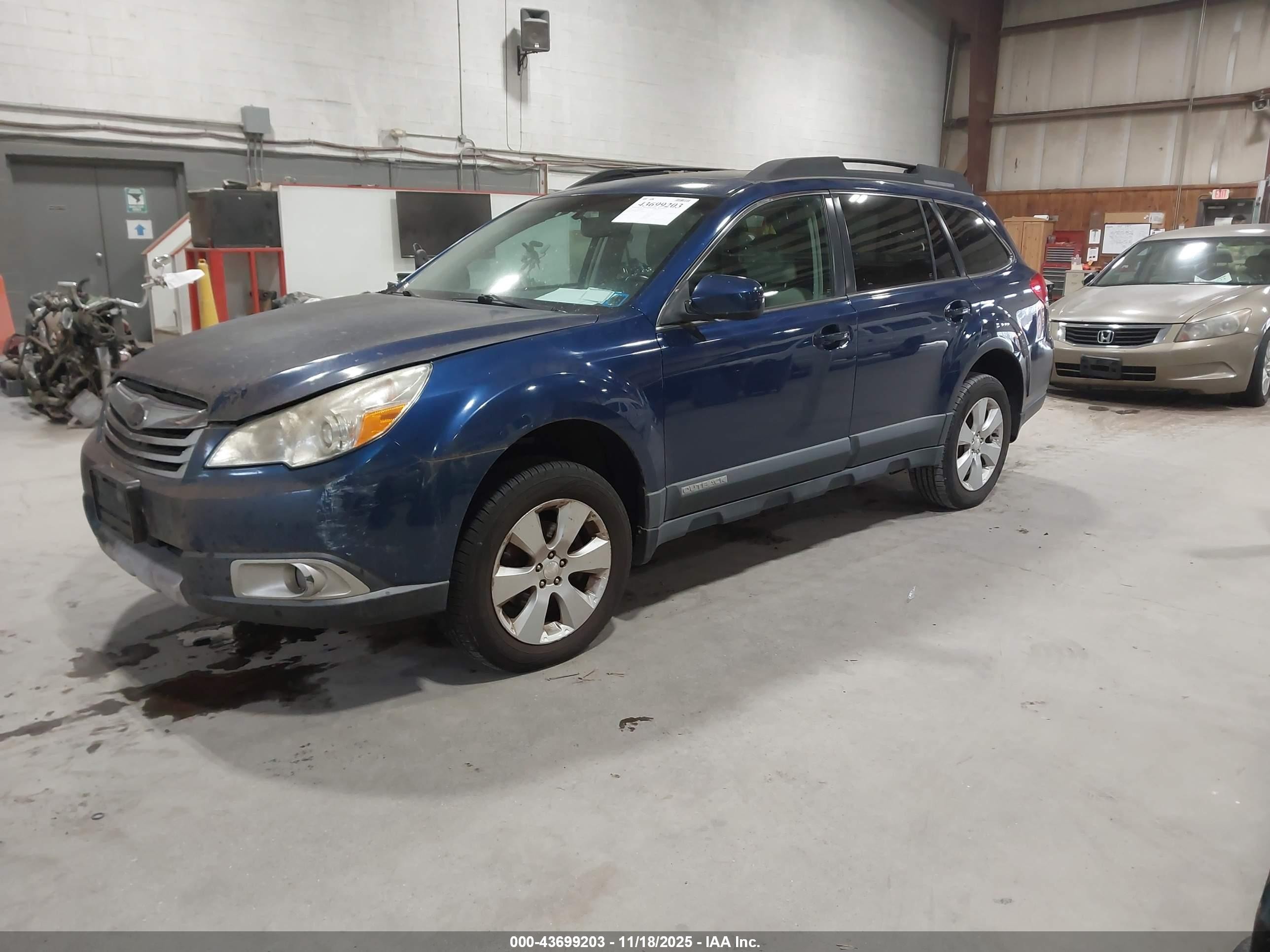 2011 Subaru Outback 2.5i Limited Синий vin: 4S4BRBKC6B3352854