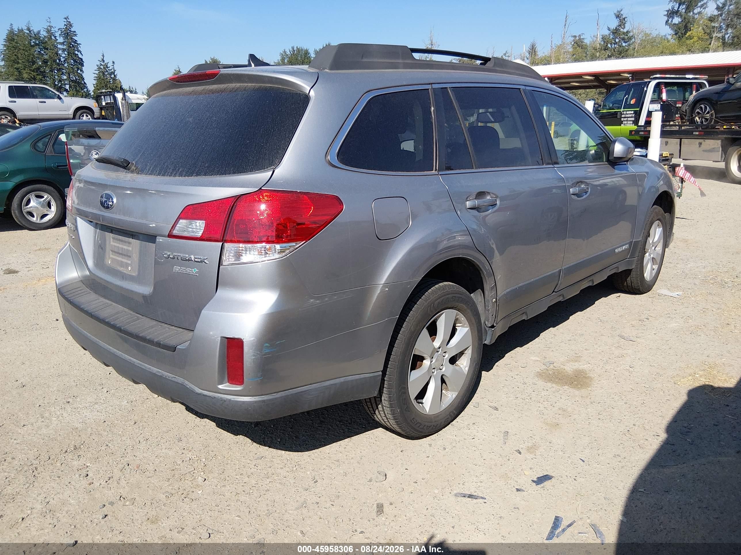 2011 Subaru Outback 2.5i Limited Silver vin: 4S4BRBKC6B3363742