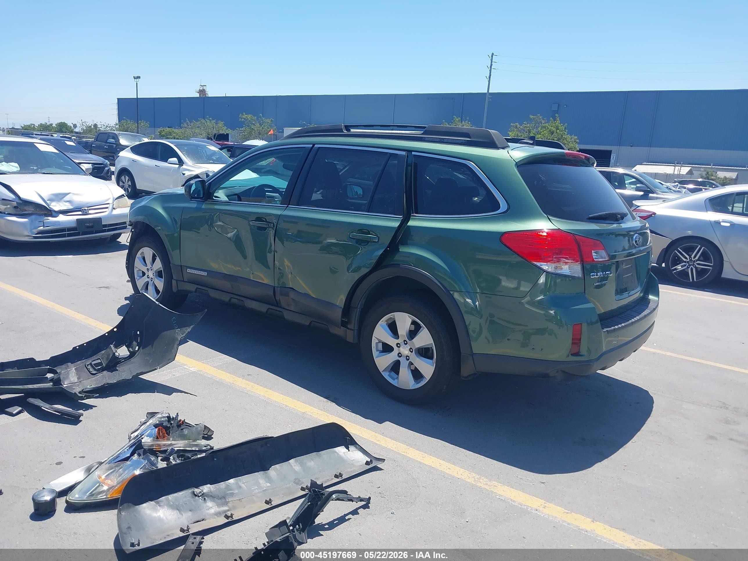2011 Subaru Outback 2.5i Limited Green vin: 4S4BRBKC6B3406458
