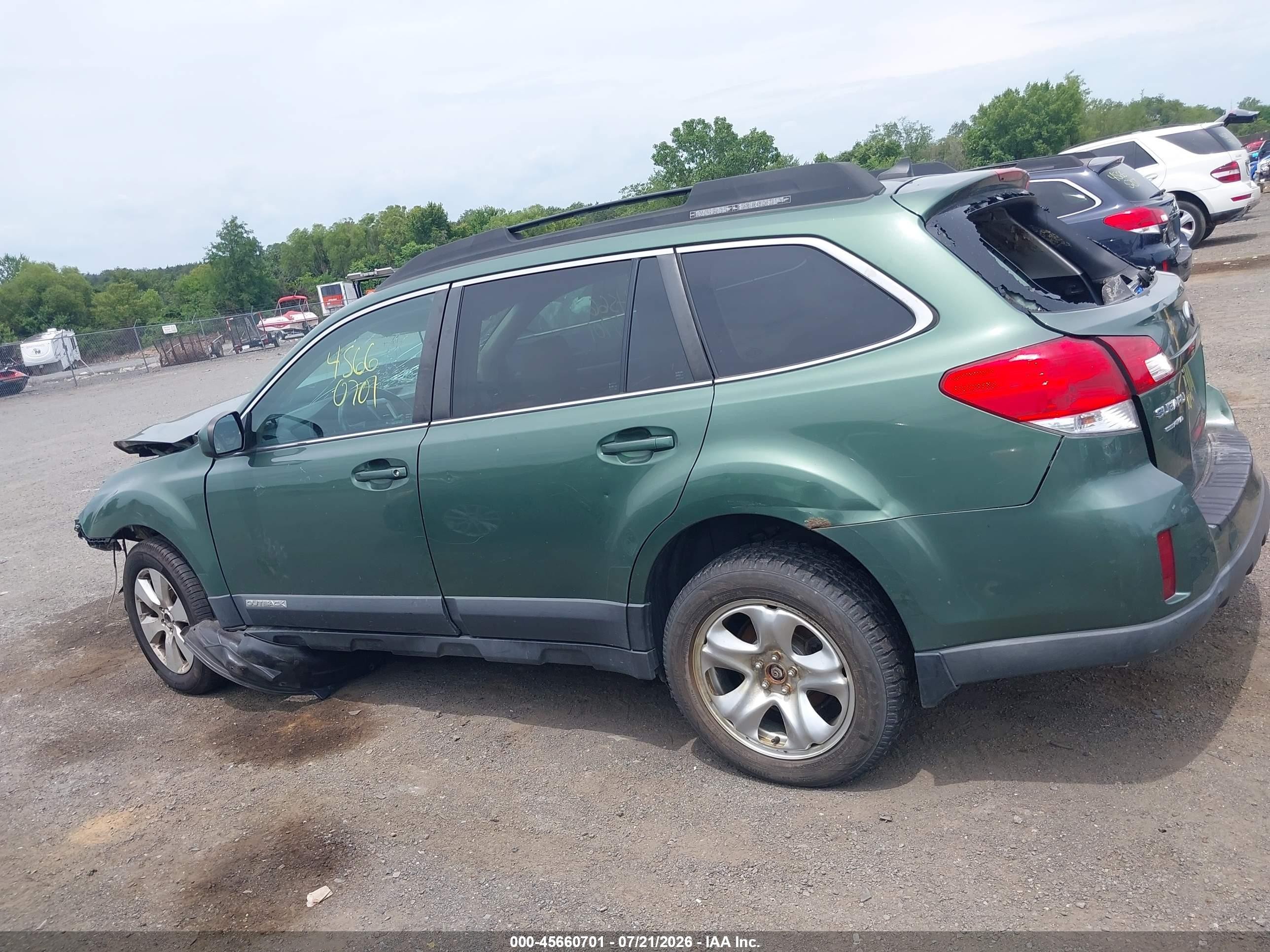 2011 Subaru Outback 2.5i Limited Green vin: 4S4BRBKC6B3438634
